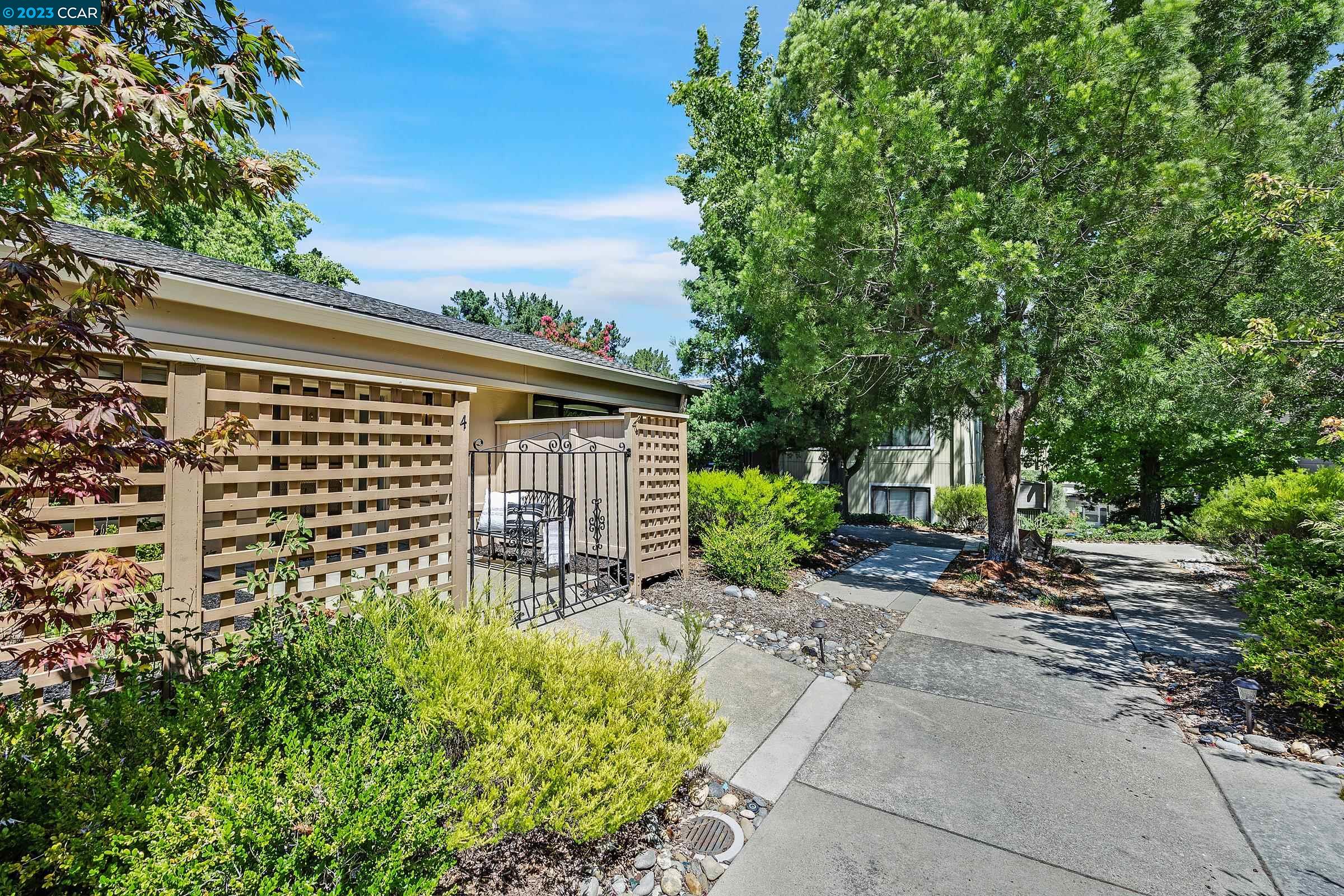 Photo #2: 41037509 Listing 