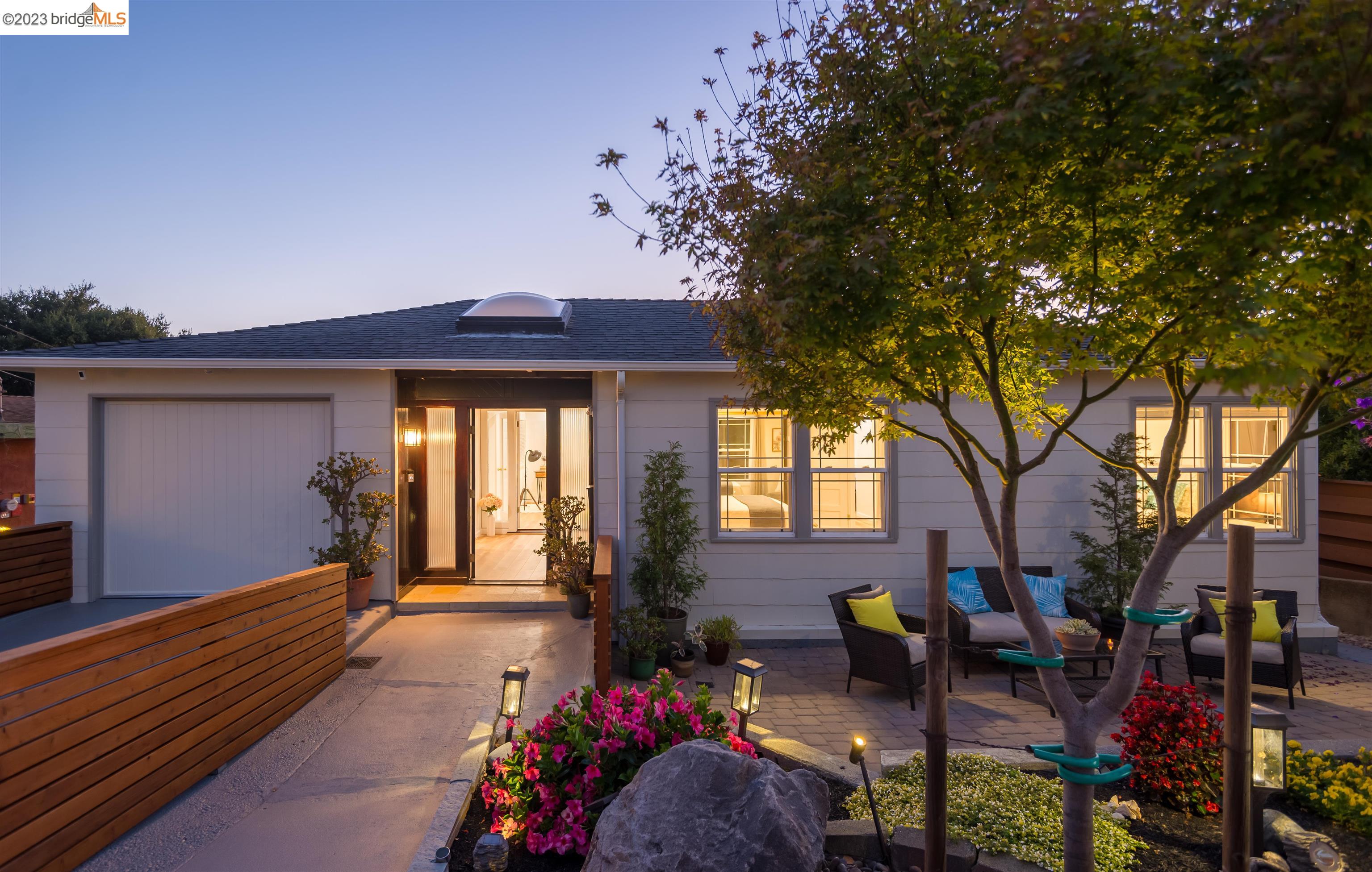 Detail Gallery Image 1 of 1 For 6048 Felix Ave, Richmond,  CA 94805 - 4 Beds | 2 Baths