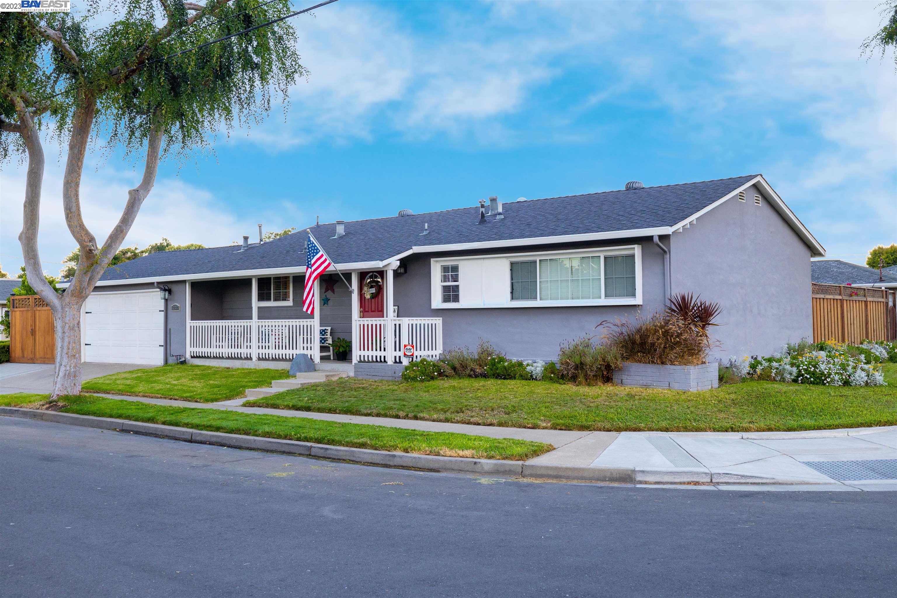 Detail Gallery Image 1 of 1 For 454 Dutchess Ln, Hayward,  CA 94544 - 3 Beds | 2 Baths