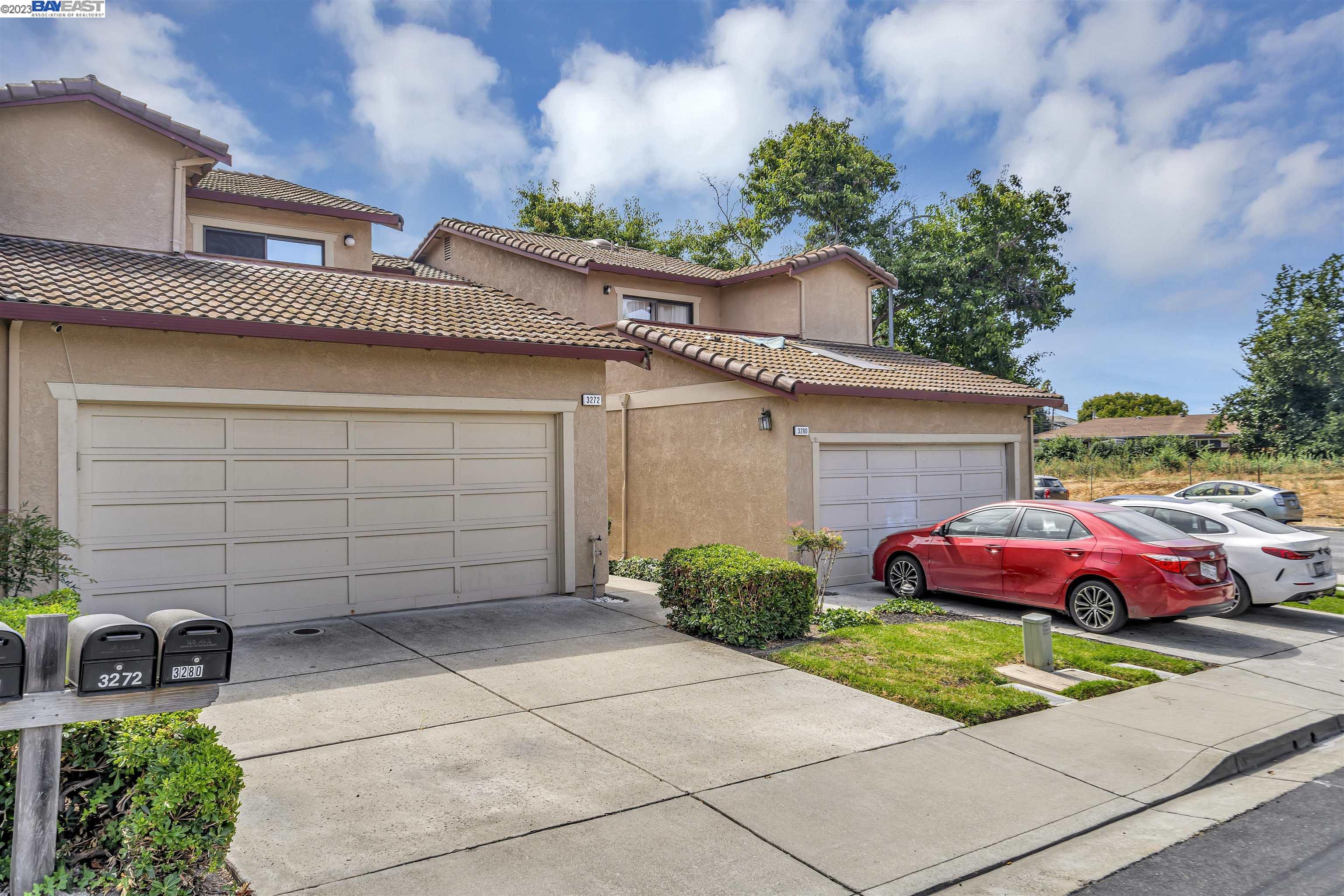 Photo #2: 41037659 Listing 