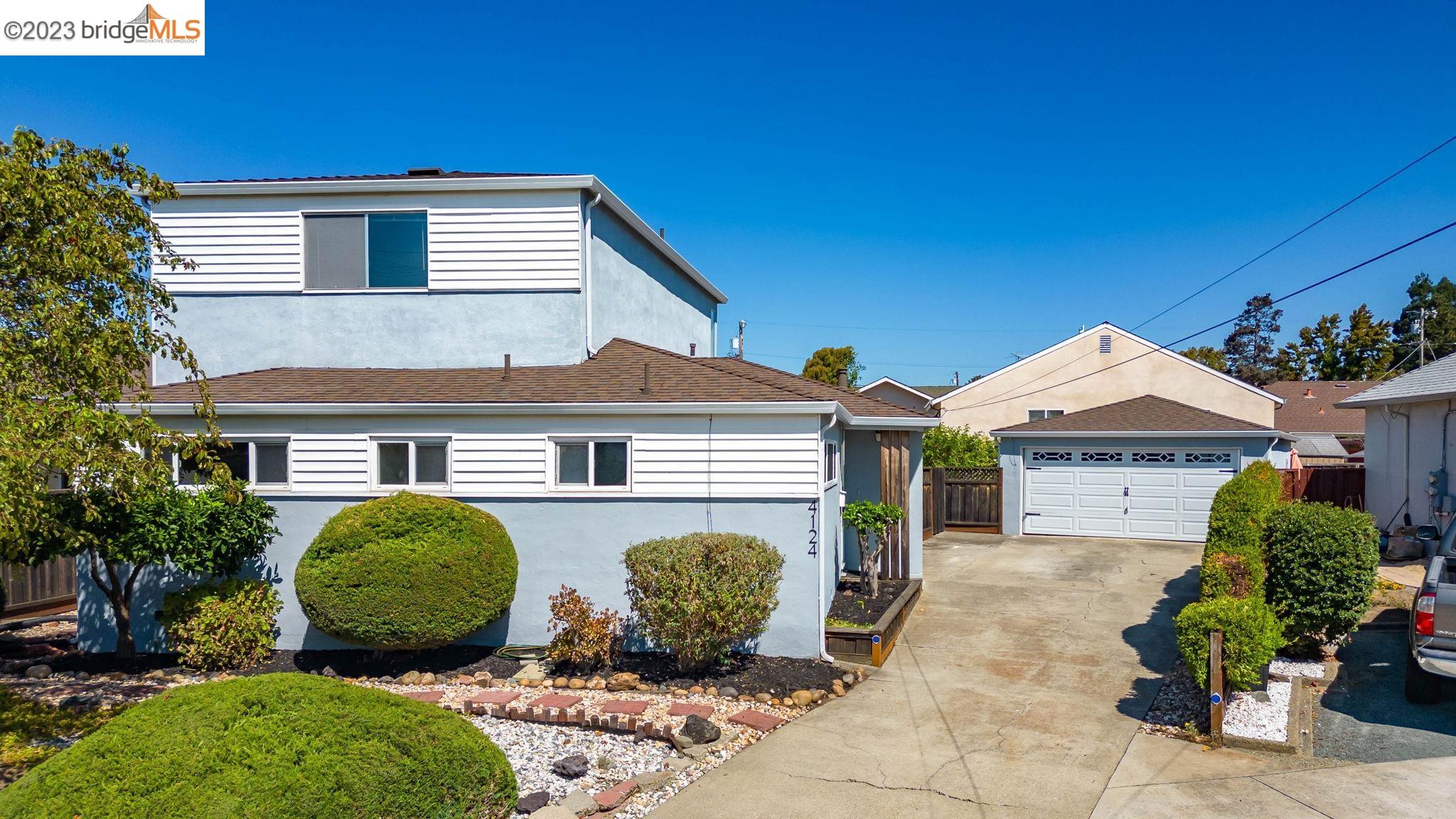 Detail Gallery Image 1 of 1 For 4124 Nichandros St, Castro Valley,  CA 94546 - 5 Beds | 3 Baths