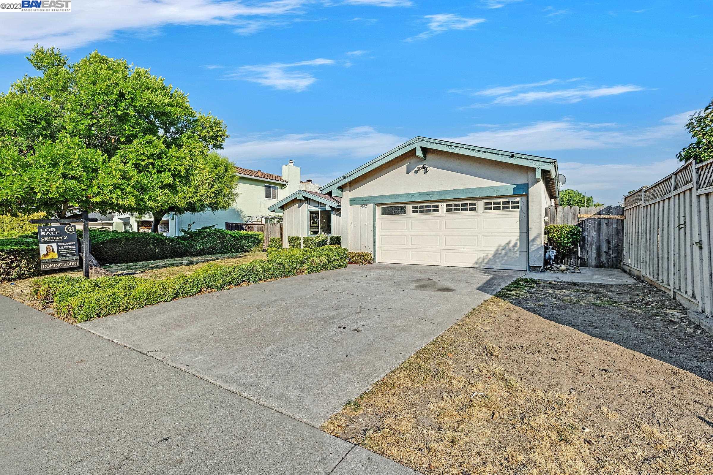 Detail Gallery Image 1 of 1 For 4582 Ellen Way, Union City,  CA 94587 - 4 Beds | 2 Baths