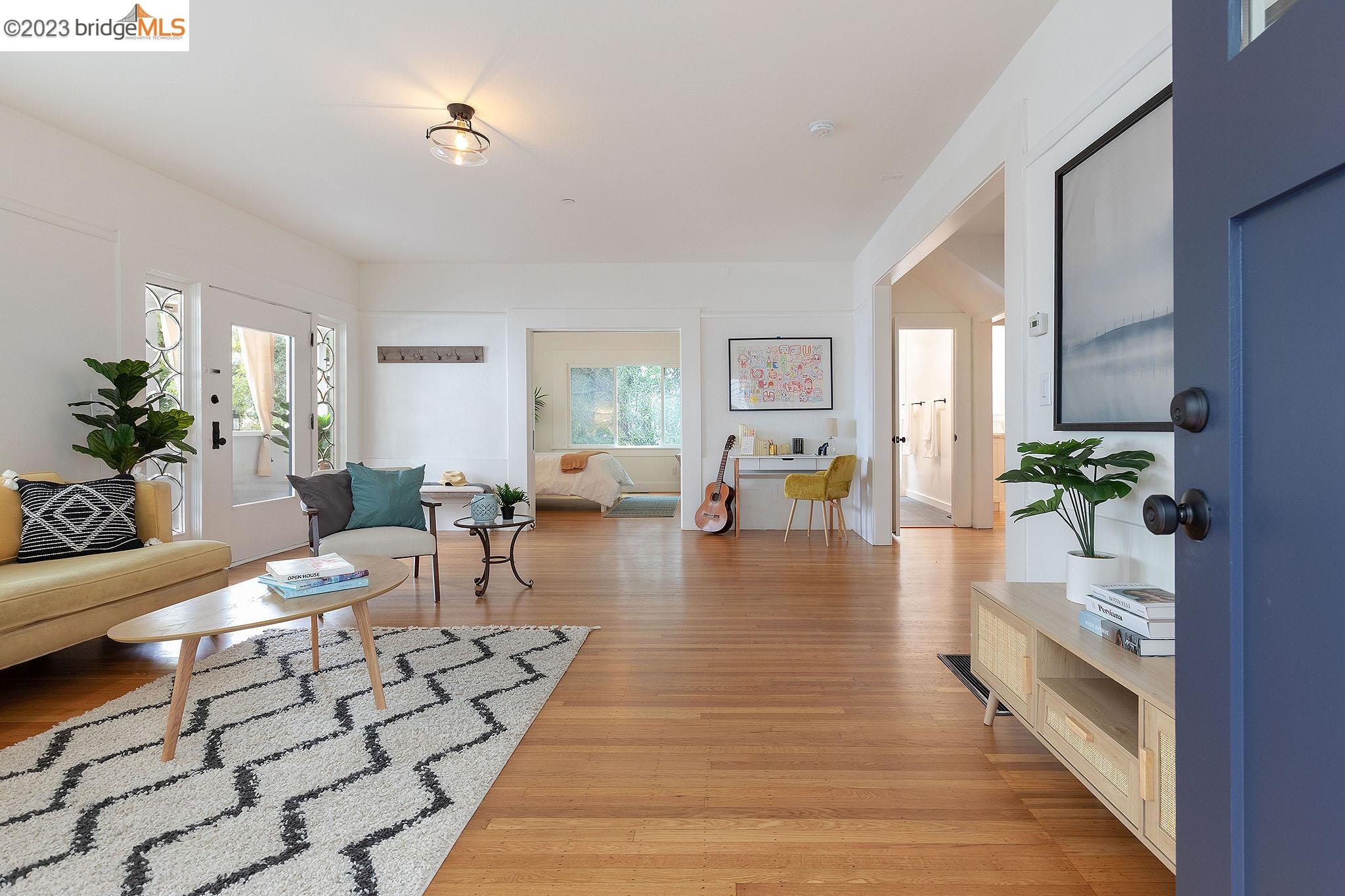 Photo #2: 41037848 Listing 
