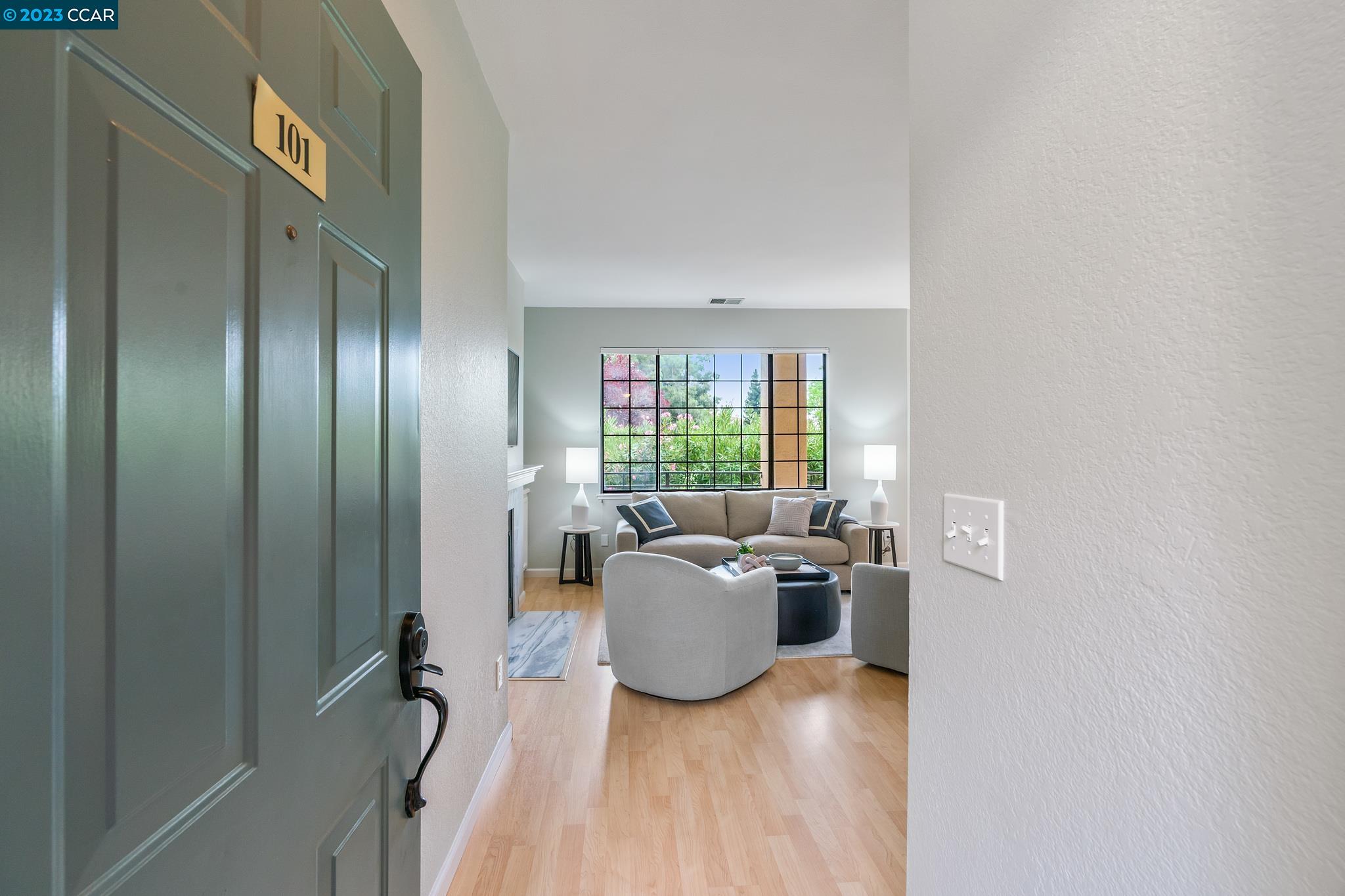 Photo #5: 41037861 Listing 