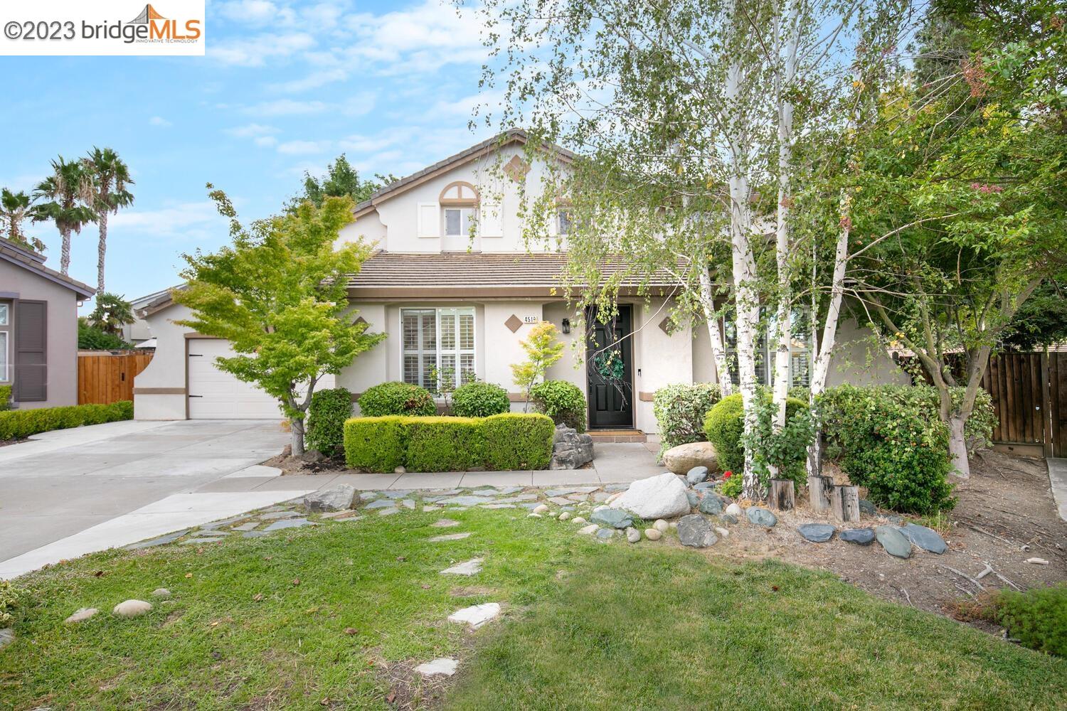 Detail Gallery Image 1 of 1 For 4519 Quarterhorse Court, Antioch,  CA 94531 - 5 Beds | 3 Baths