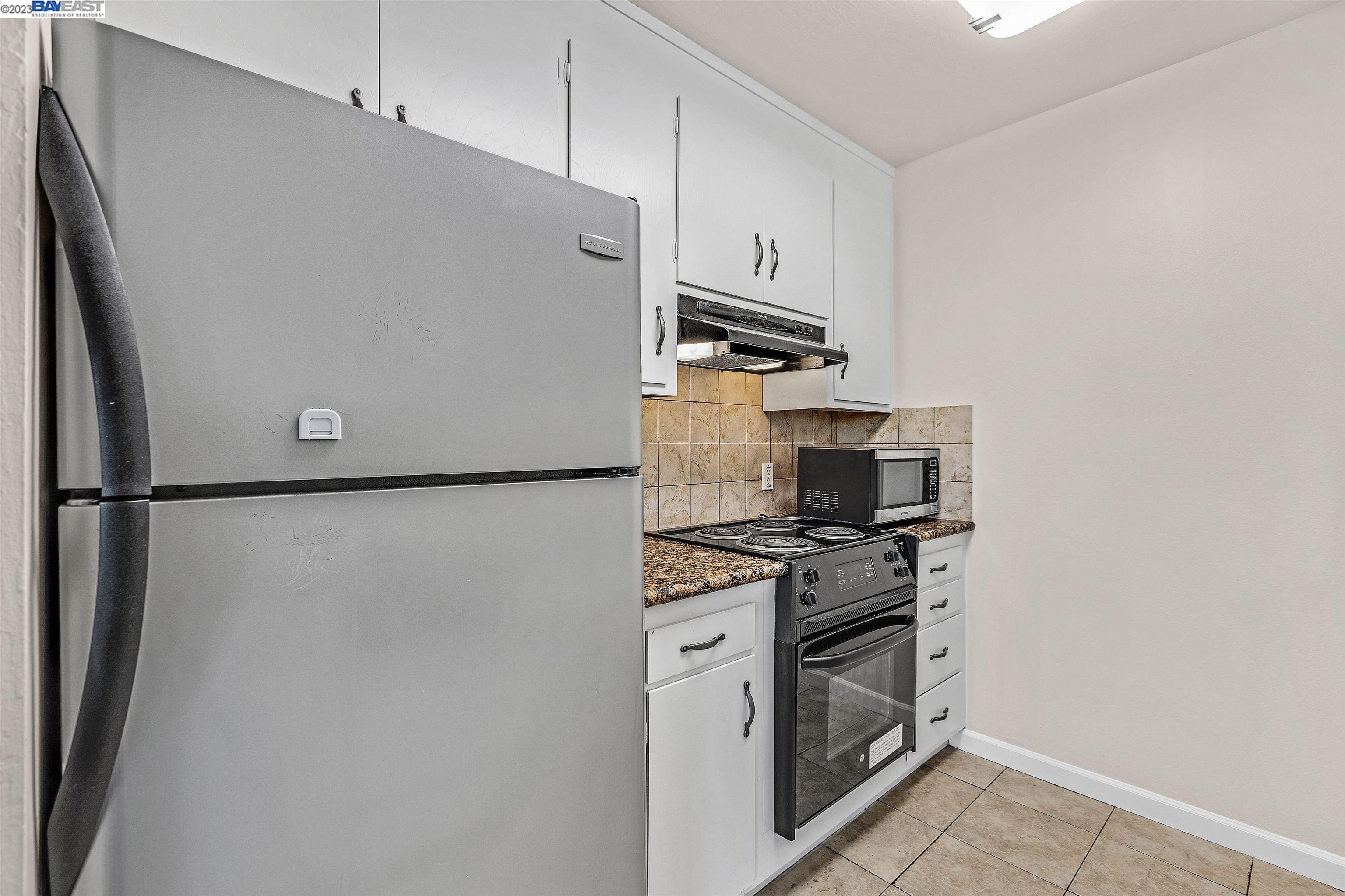 Photo #6: 41037900 Listing 