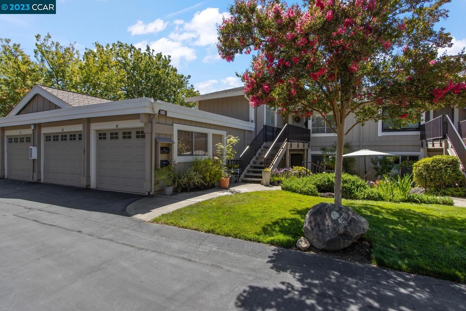 Photo #2: 41038001 Listing 