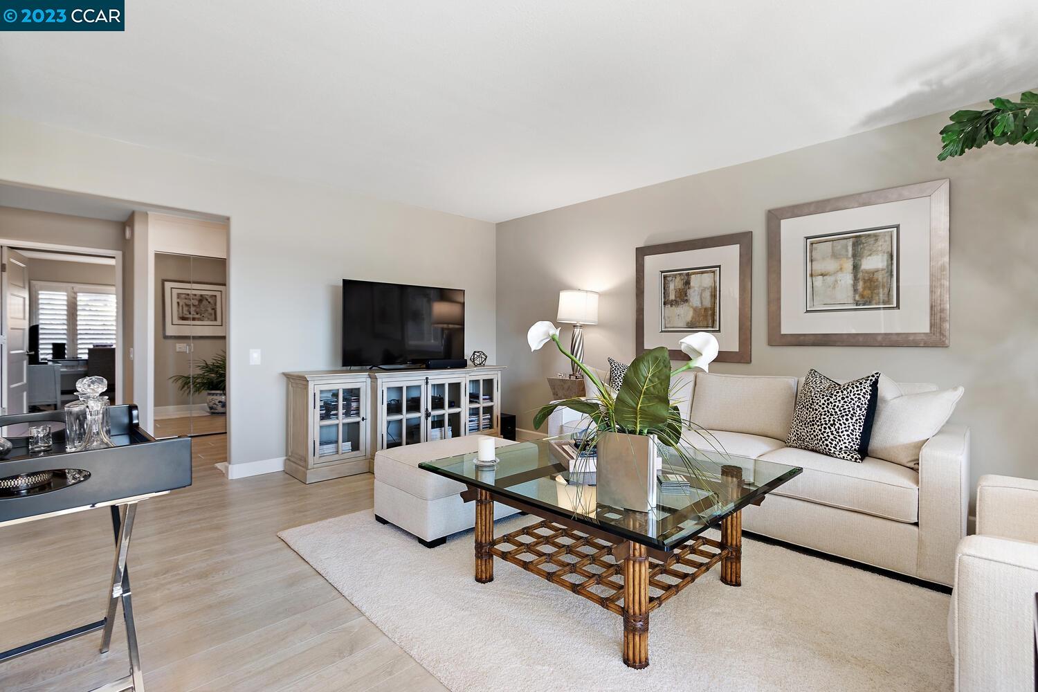 Photo #3: 41038009 Listing 