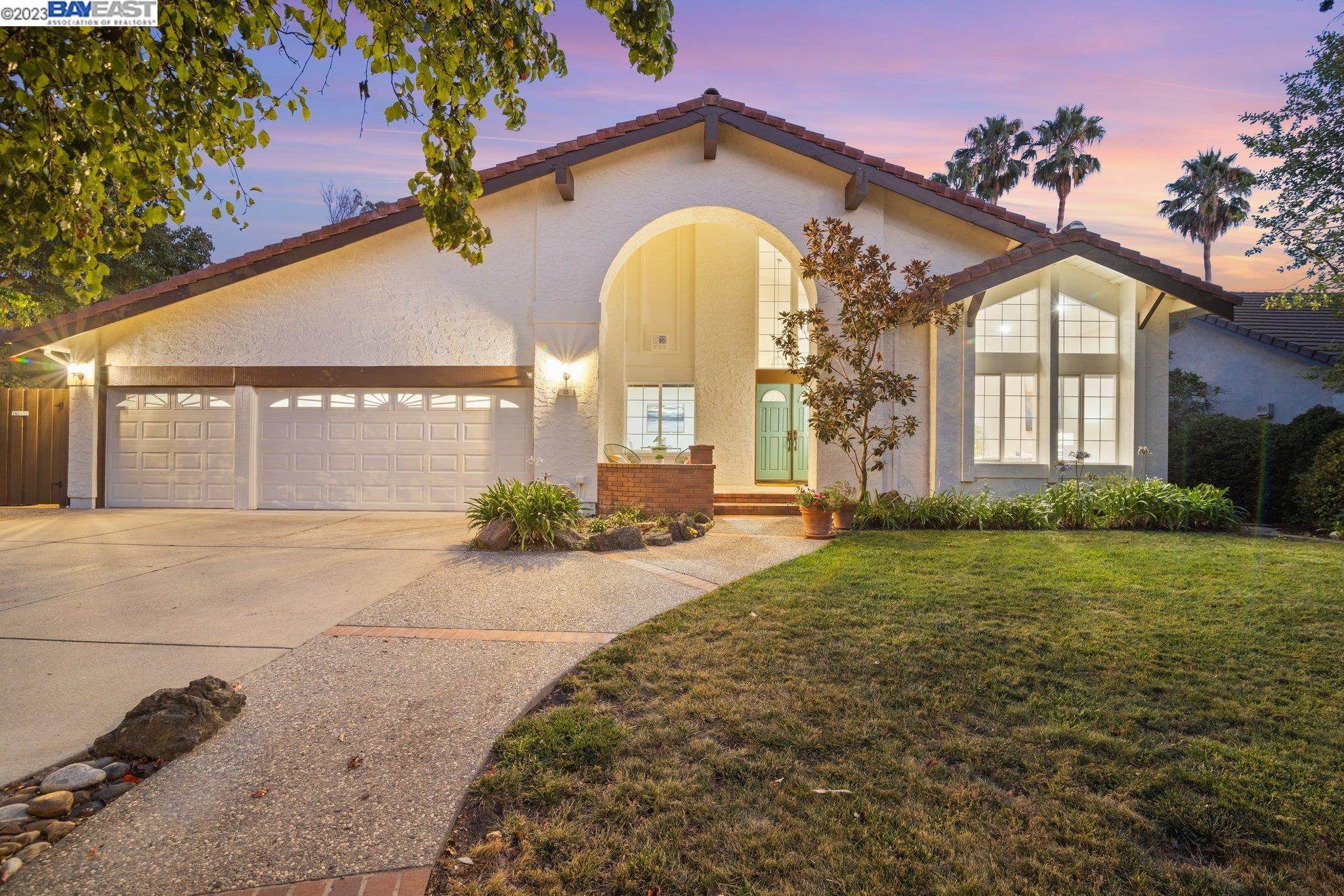 Detail Gallery Image 1 of 1 For 55 Kootenai Dr, Fremont,  CA 94539 - 4 Beds | 2/1 Baths