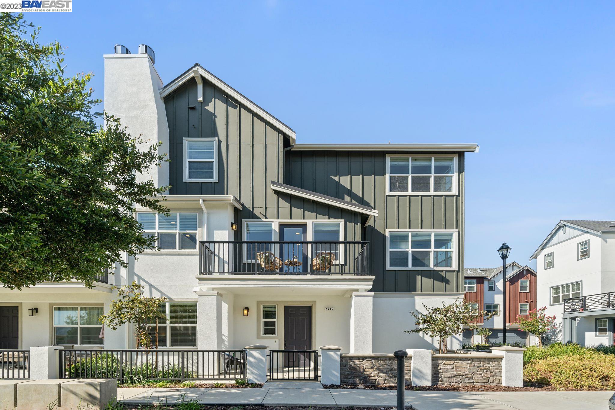Detail Gallery Image 1 of 1 For 4067 Dobbins Loop, Dublin,  CA 94568 - 3 Beds | 3/1 Baths