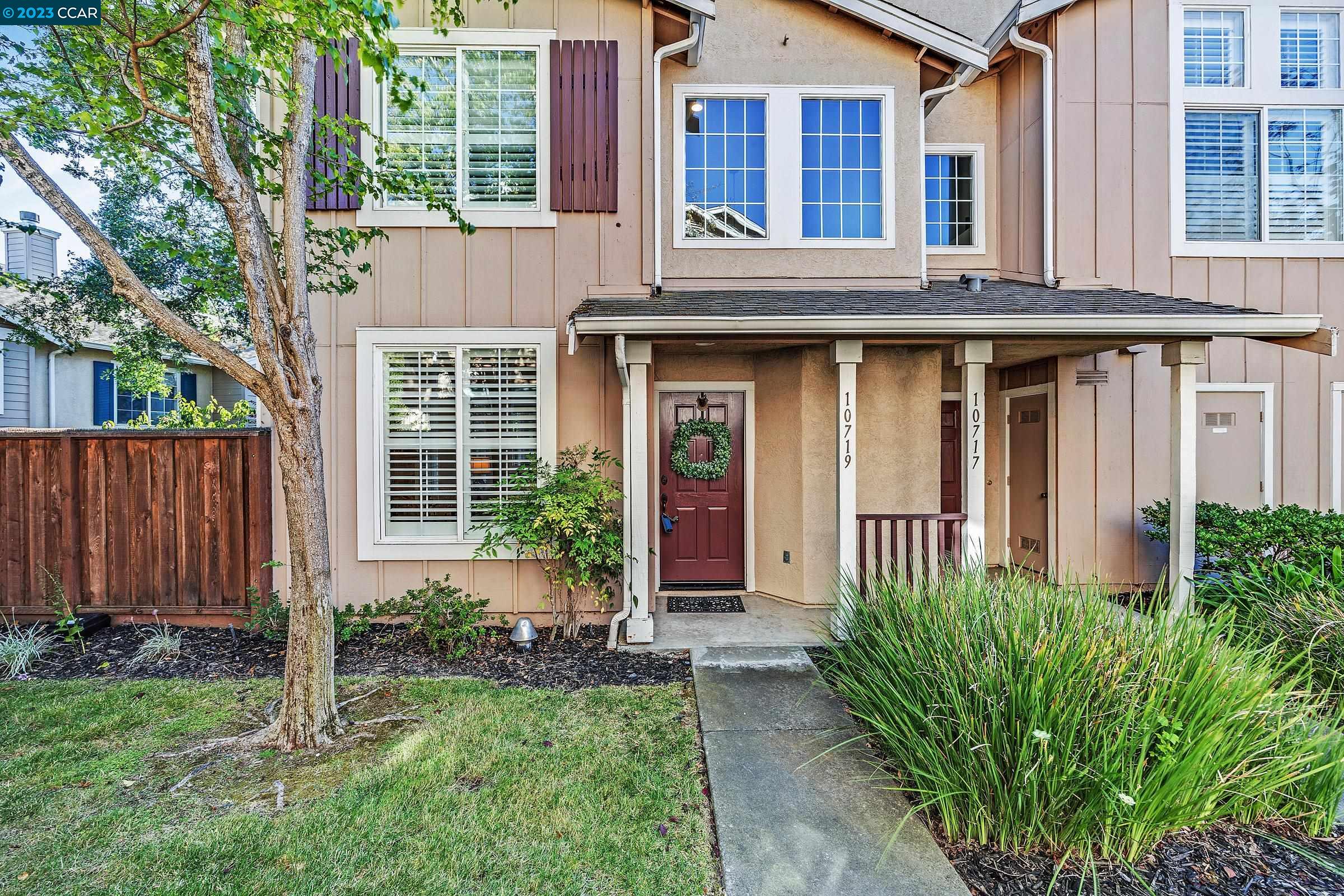 Detail Gallery Image 1 of 1 For 10719 Wallace Ln, Dublin,  CA 94568 - 3 Beds | 2/1 Baths