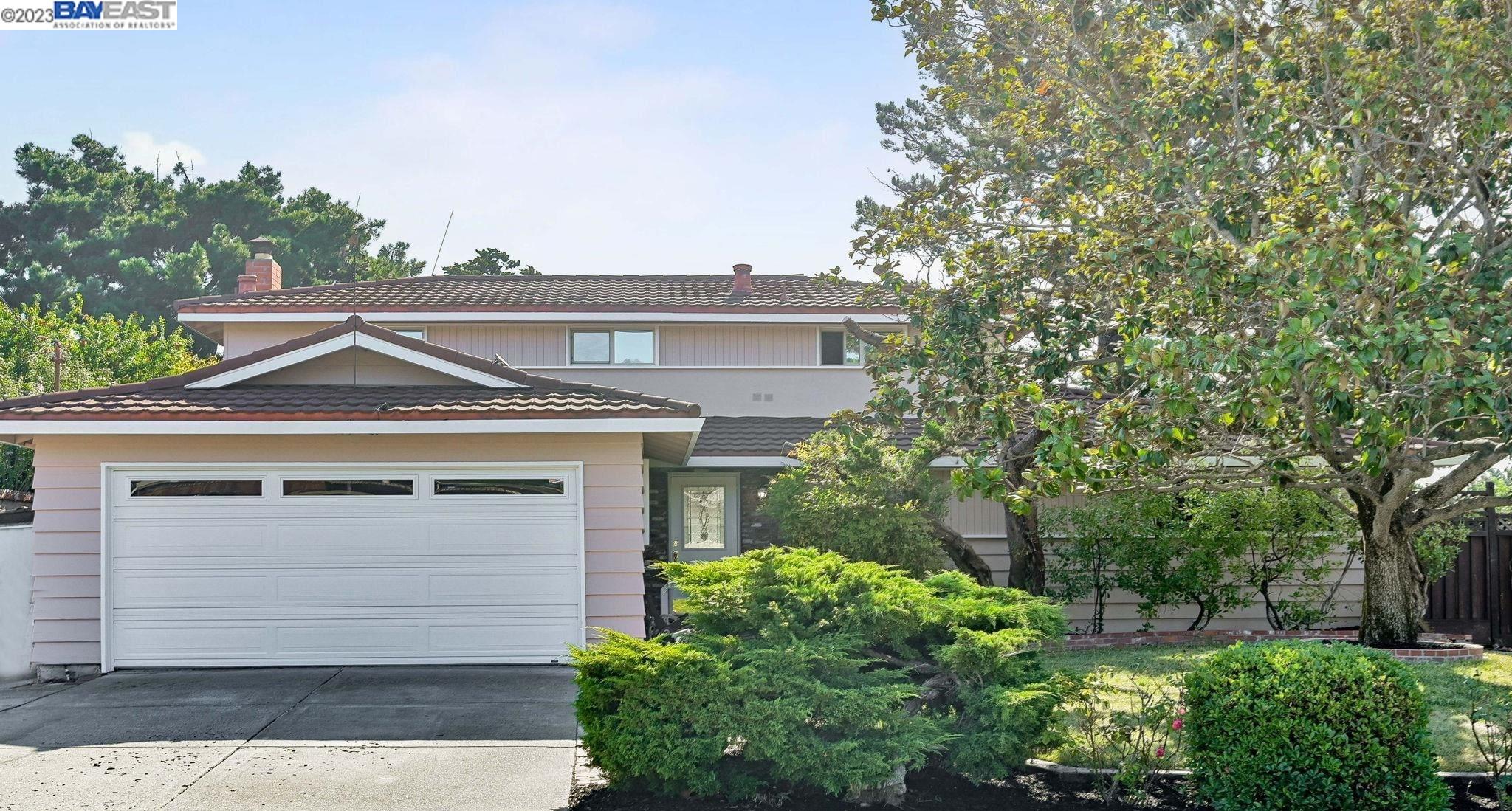 Detail Gallery Image 1 of 1 For 7701 Peppertree Rd, Dublin,  CA 94568 - 3 Beds | 2 Baths