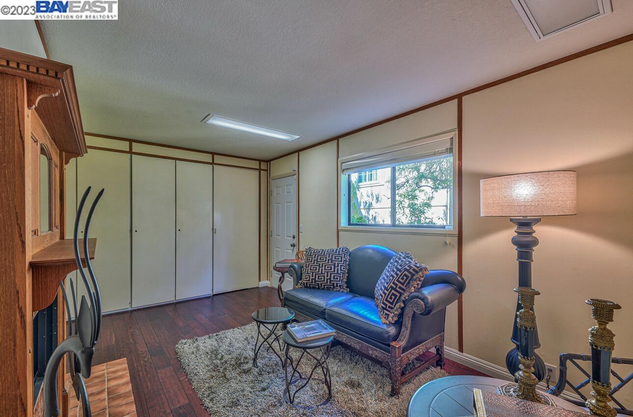 Detail Gallery Image 18 of 60 For 6 Wyndemere Vale, Monterey,  CA 93940 - 4 Beds | 3/1 Baths