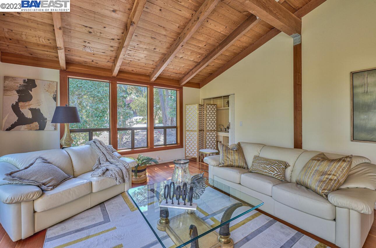 Detail Gallery Image 33 of 60 For 6 Wyndemere Vale, Monterey,  CA 93940 - 4 Beds | 3/1 Baths