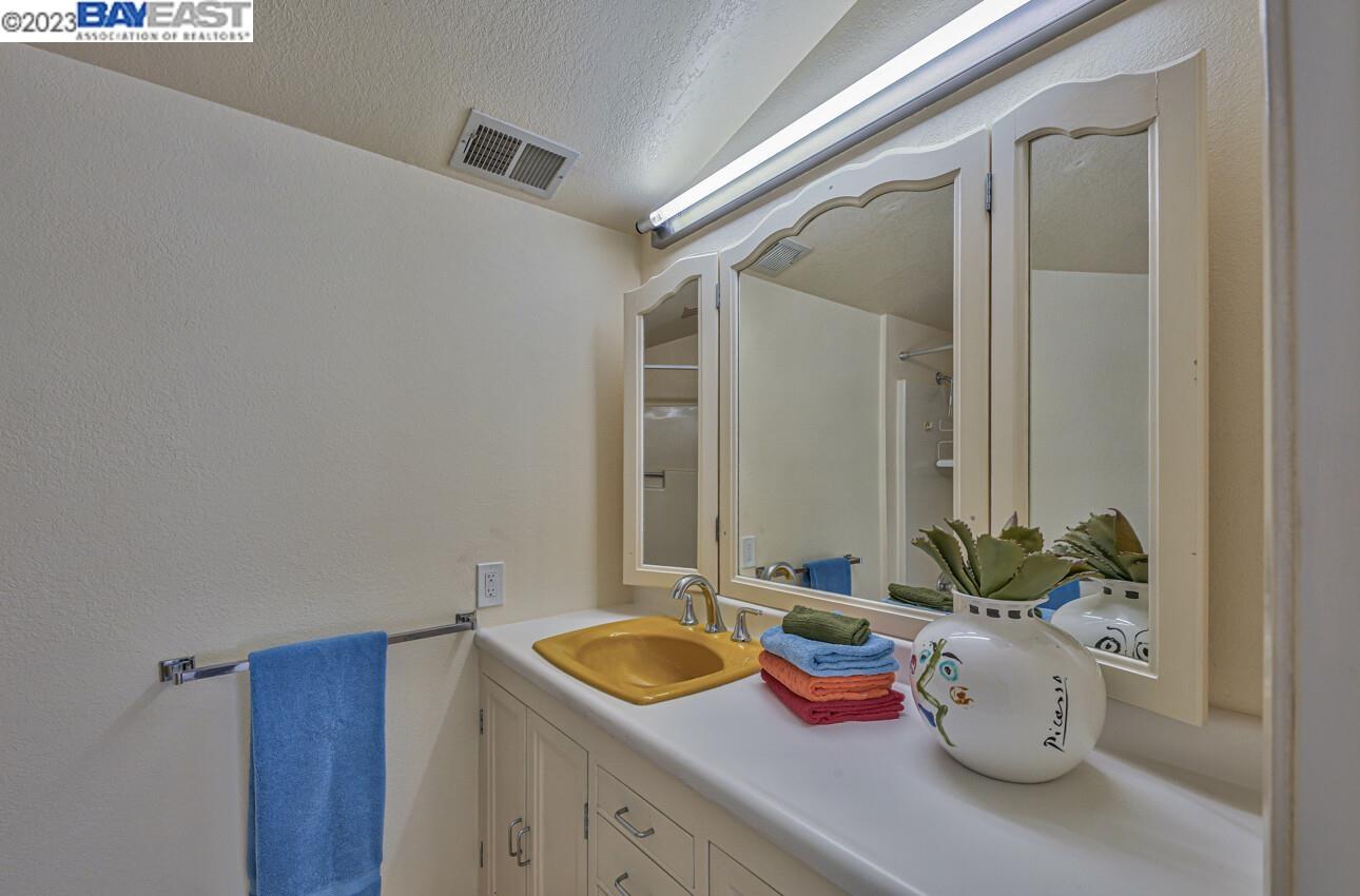 Detail Gallery Image 49 of 60 For 6 Wyndemere Vale, Monterey,  CA 93940 - 4 Beds | 3/1 Baths