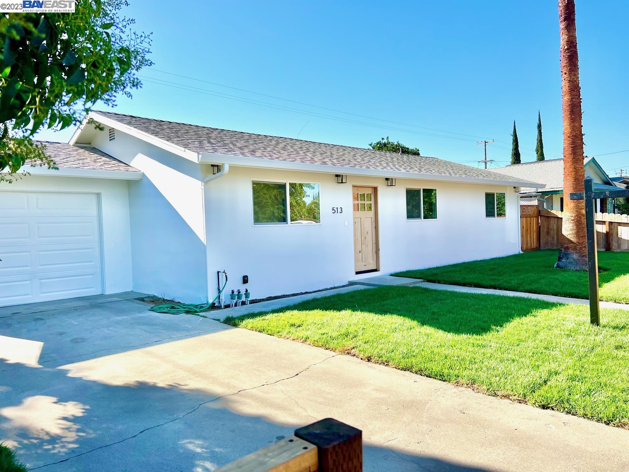 Detail Gallery Image 1 of 1 For 513 Downing Ln, Modesto,  CA 95357 - 3 Beds | 2 Baths