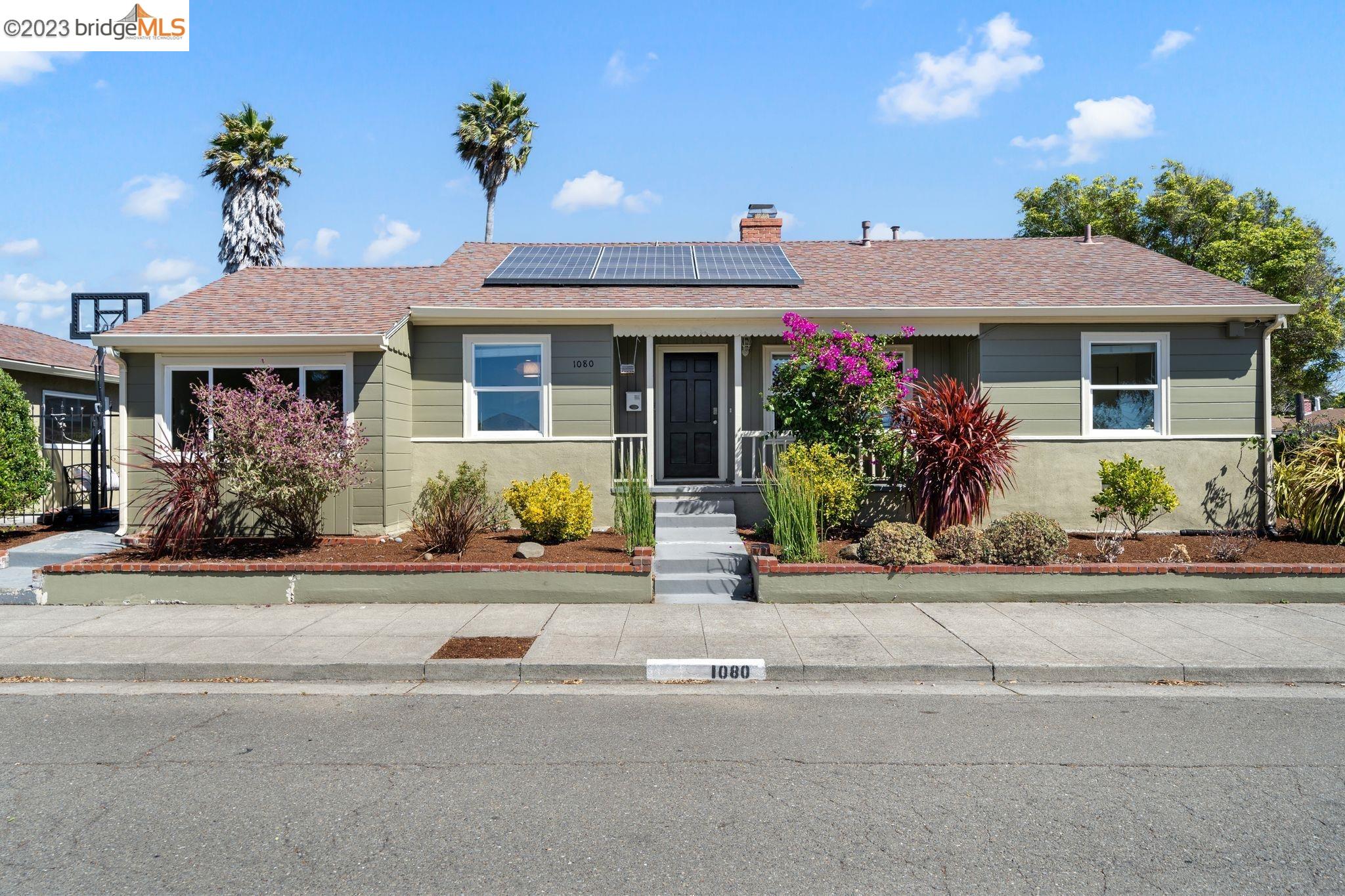 Detail Gallery Image 1 of 1 For 1080 28th, Richmond,  CA 94804 - 4 Beds | 2 Baths