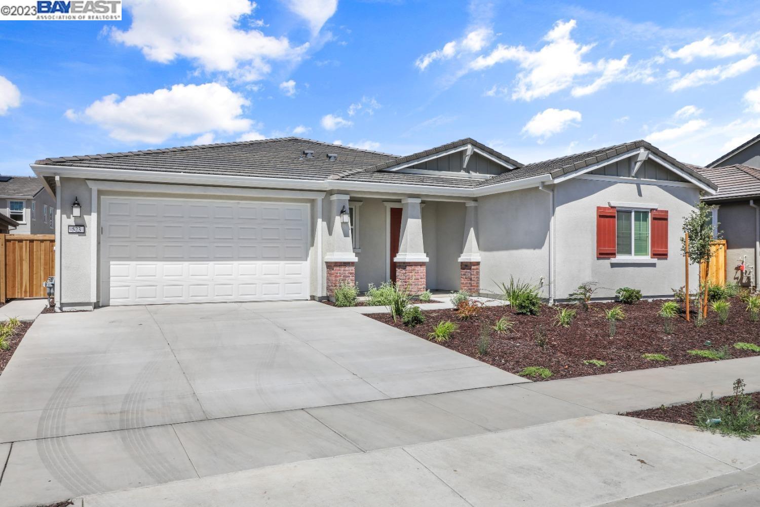 Detail Gallery Image 1 of 1 For 523 Sunol St, Lathrop,  CA 95330 - 4 Beds | 2 Baths