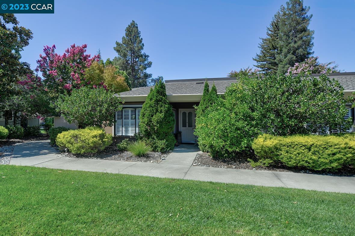 MLS: 41038649 Condo For Sale