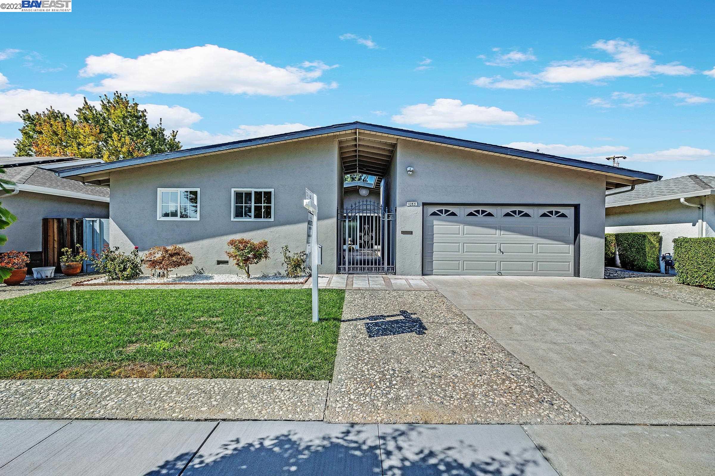 Detail Gallery Image 1 of 1 For 1035 Barry Way, Fremont,  CA 94536 - 4 Beds | 2 Baths