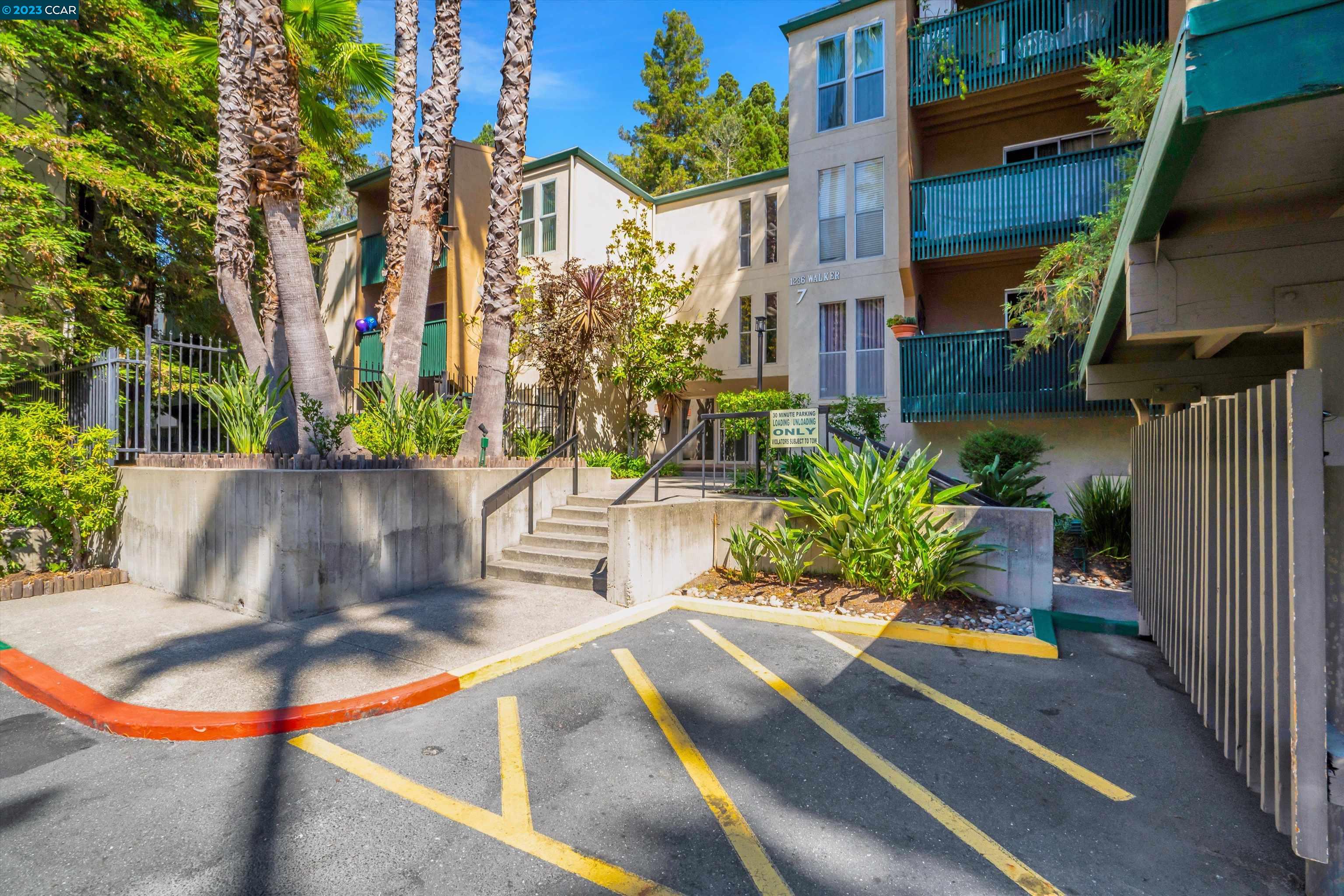 Photo #3: 41038818 Listing 