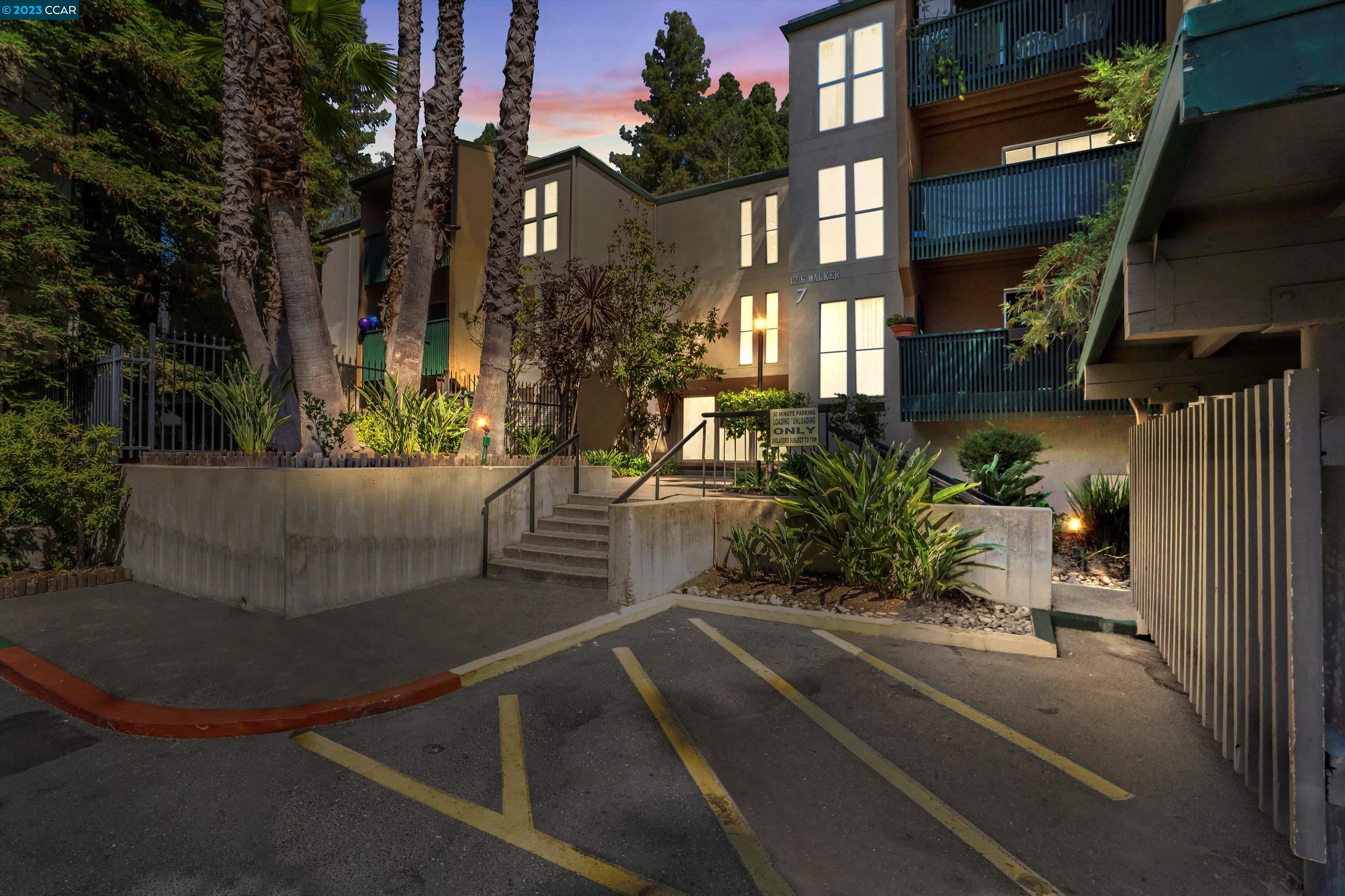 Photo #5: 41038818 Listing 