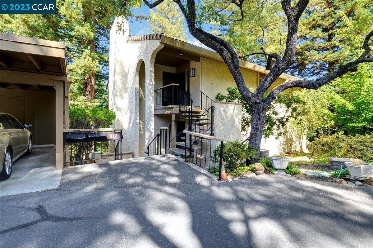 MLS: 41038823 Condo For Sale