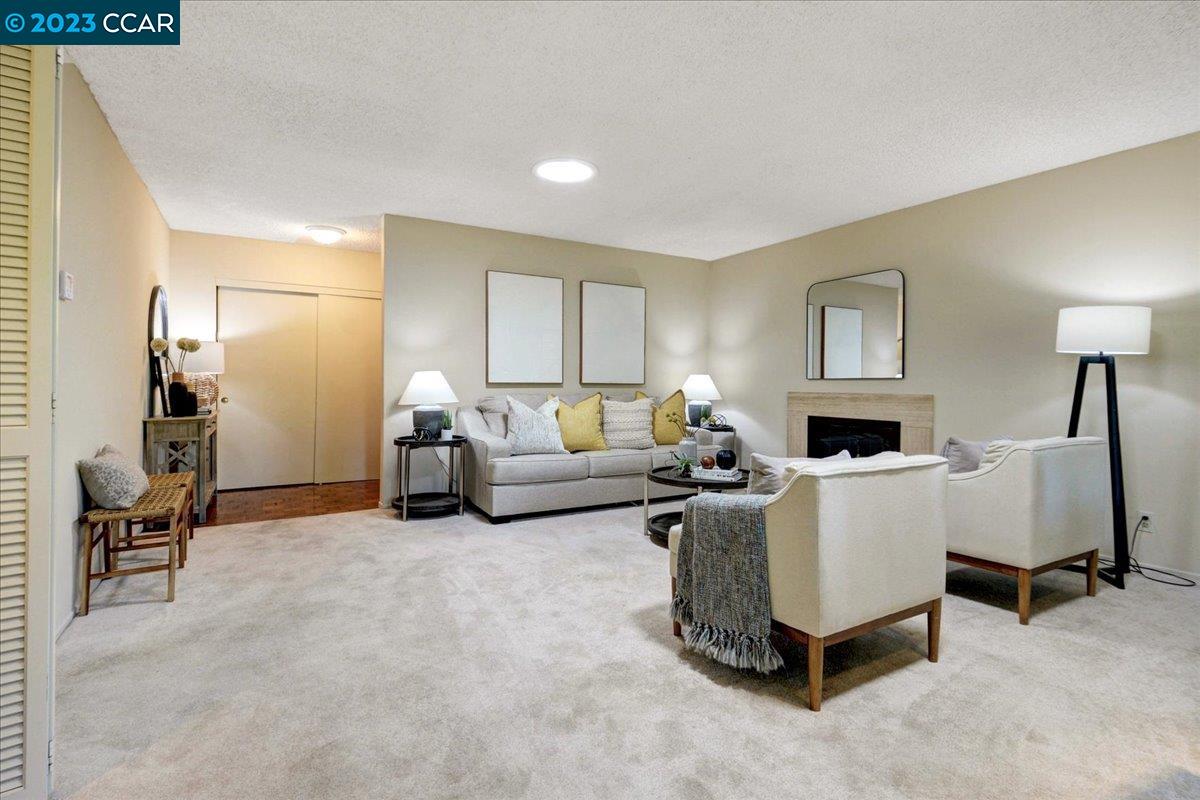 Photo #2: 41038823 Listing 