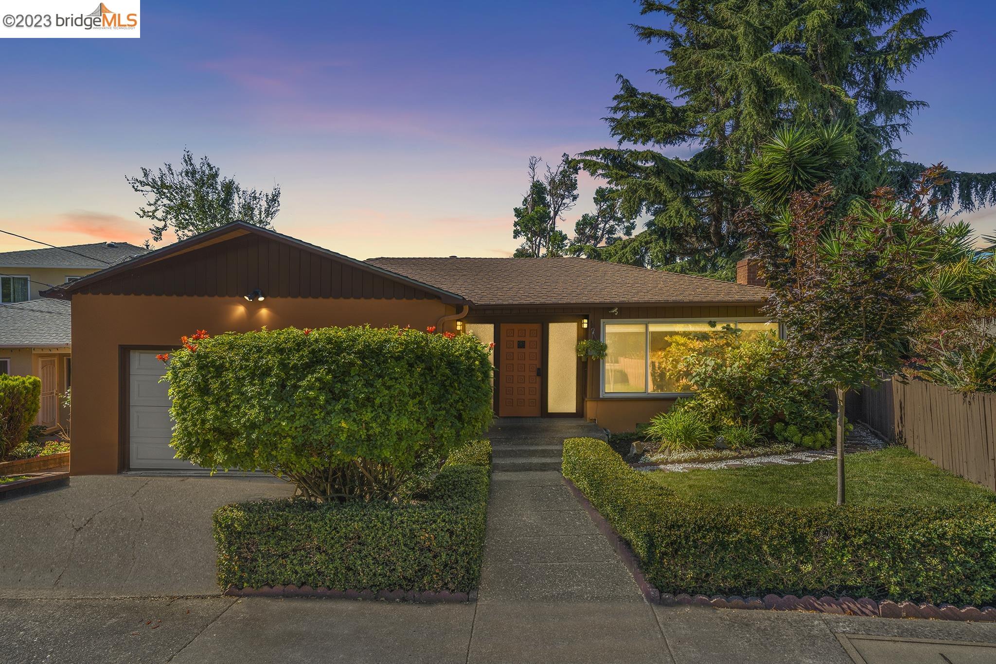 Detail Gallery Image 1 of 1 For 1711 Ganges Ave, El Cerrito,  CA 94530 - 4 Beds | 2 Baths