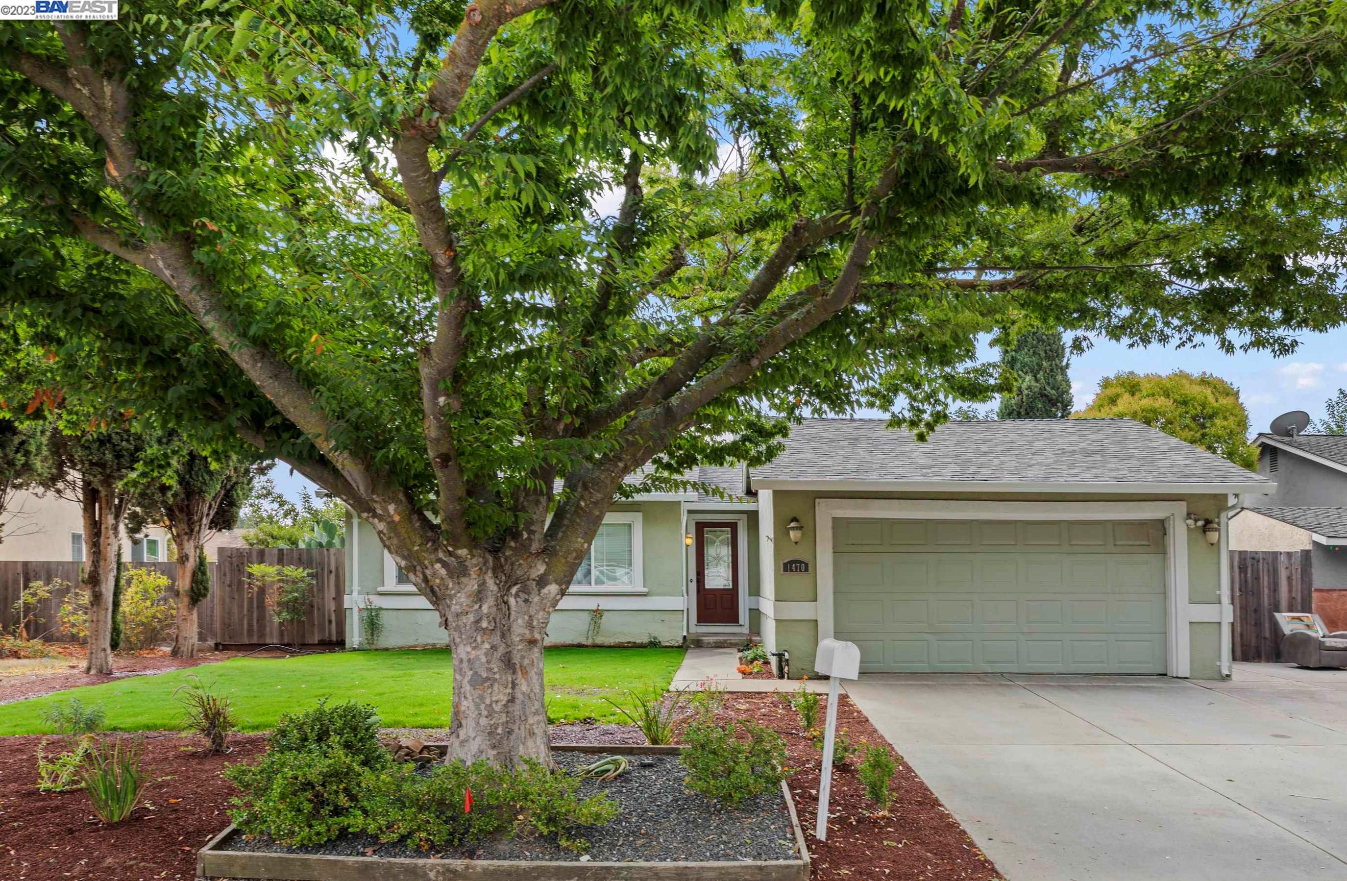 Detail Gallery Image 1 of 1 For 1470 Bluebonnet Way, Morgan Hill,  CA 95037 - 3 Beds | 2 Baths