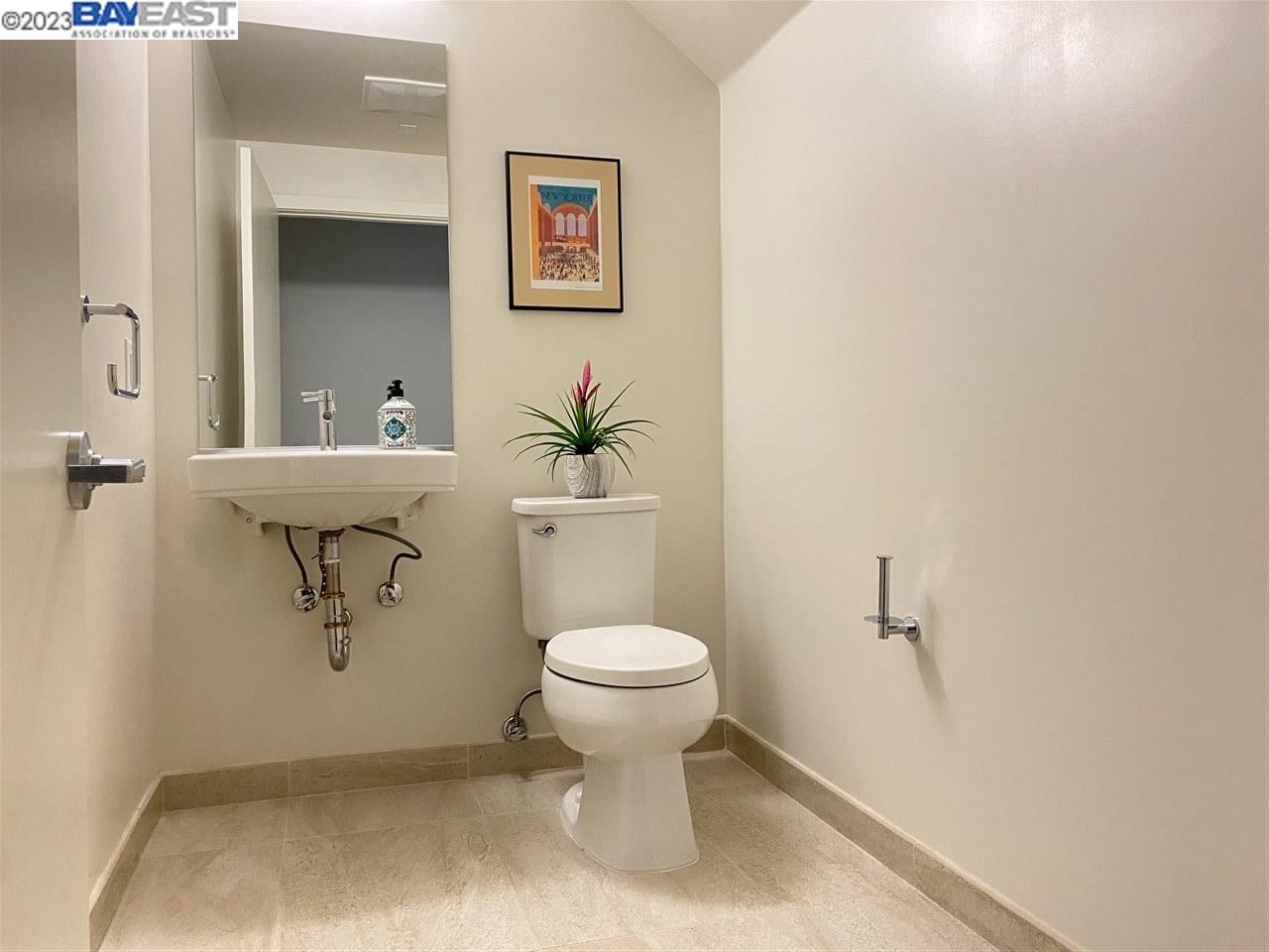 Detail Gallery Image 28 of 39 For 151 Avocet Way, San Francisco,  CA 94124 - 3 Beds | 2/1 Baths