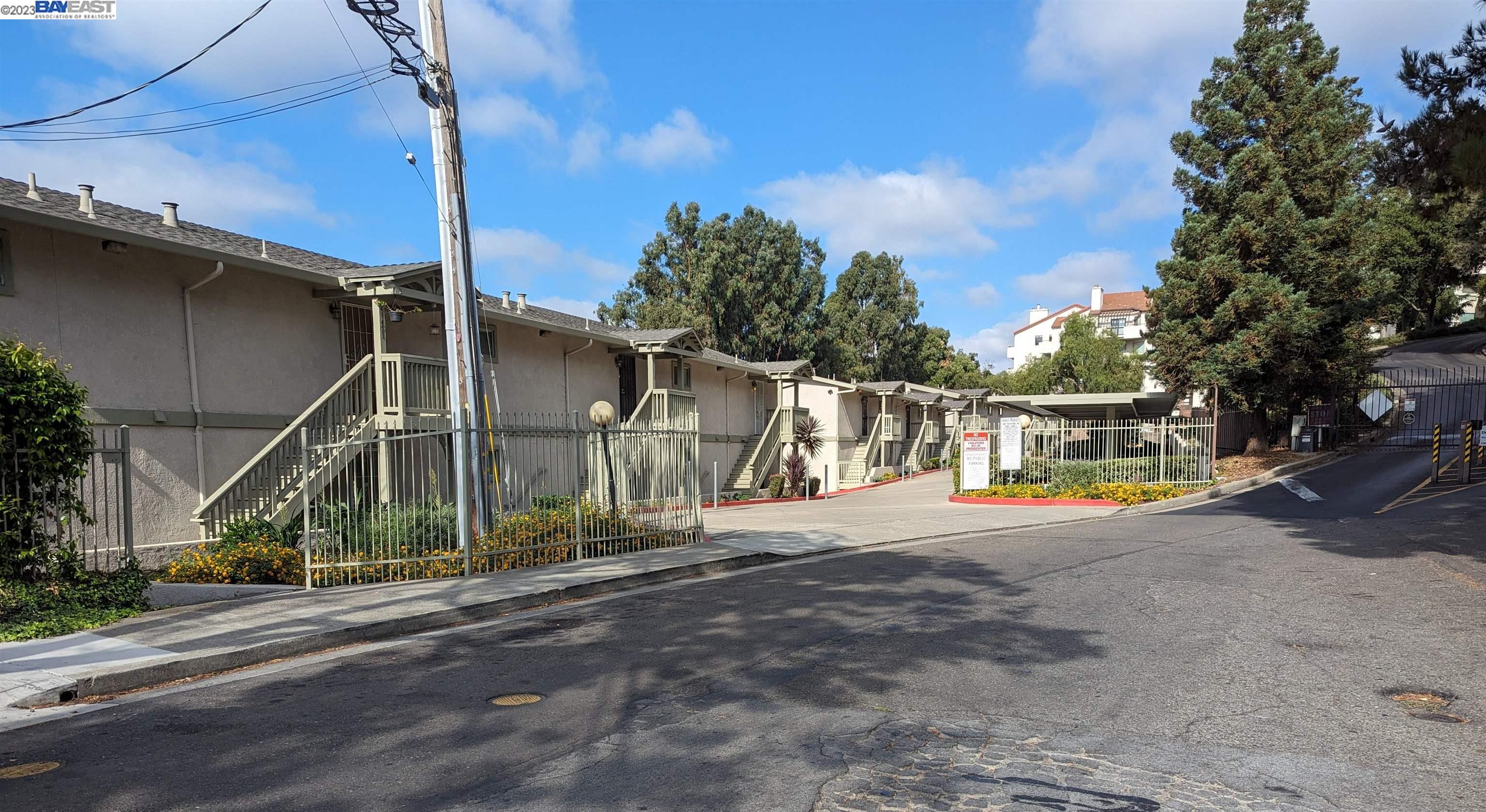 MLS: 41039492 Condo For Sale