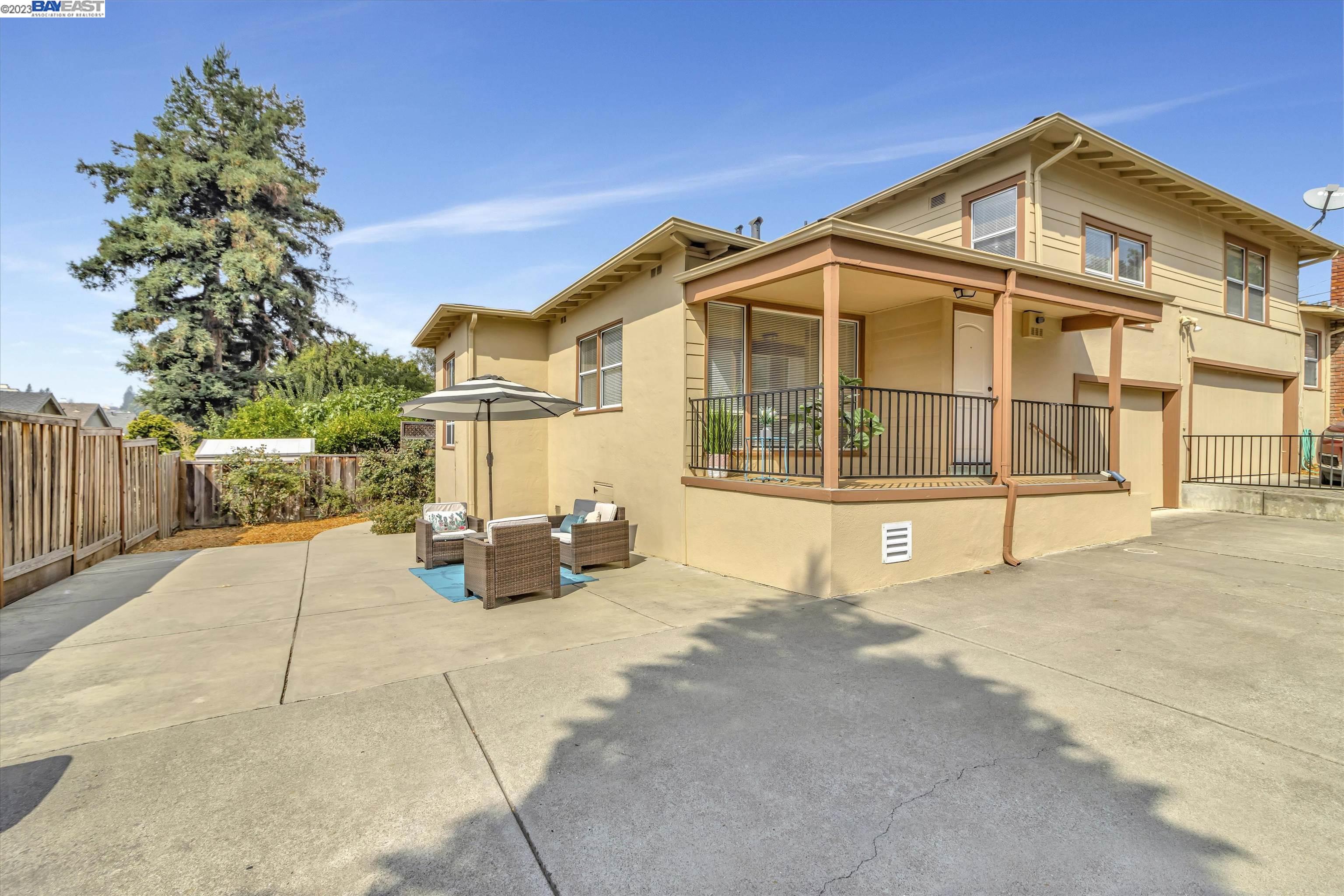 Detail Gallery Image 1 of 1 For 3675 Christensen Ln, Castro Valley,  CA 94546 - 4 Beds | 3/1 Baths