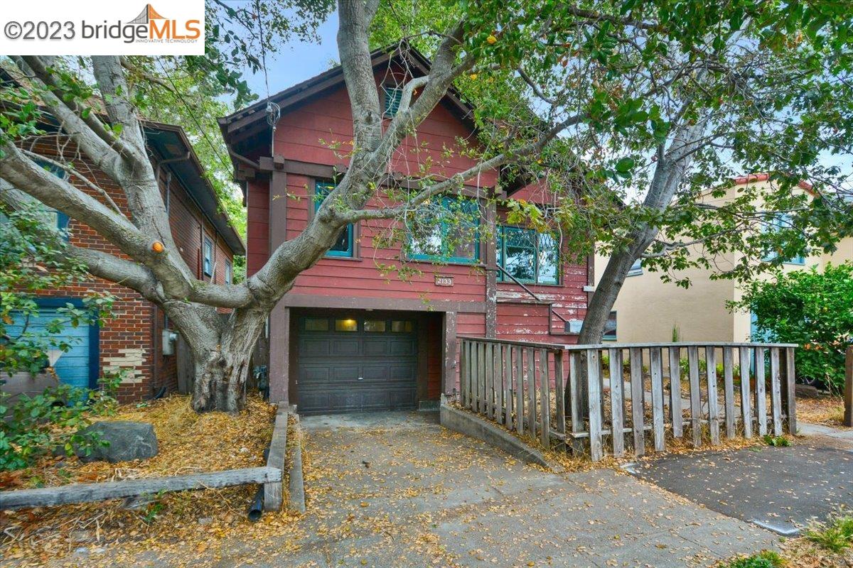 Detail Gallery Image 1 of 1 For 2133 Essex St, Berkeley,  CA 94705 - 2 Beds | 1 Baths