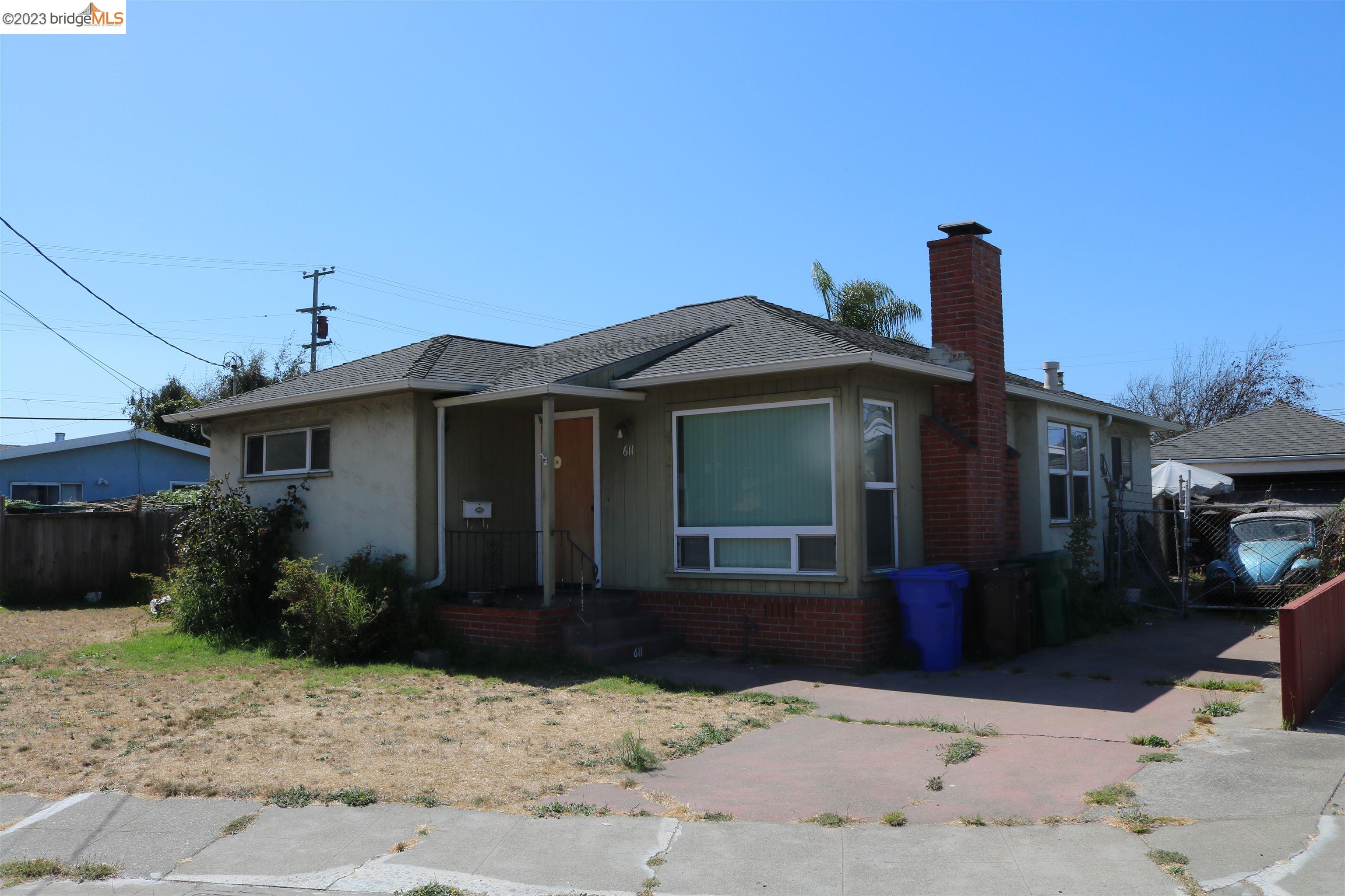 Opportunity awaits at 611 Wilson Ave in Richmond! This 3 bedroom, 1 bathroom home is nestled in the desirable neighborhood of Richmond North and East, an unbeatable location within a short walk are some of East Bay’s foodies favorites, The Factory Bar, Tacos El Tucan, Waffles and Cream, and Catahoula Coffee. Also easy access to parks, schools, shopping, and transportation, this home offers a comfortable and convenient lifestyle. With a bit of TLC, this property has the potential to shine. Don't miss the chance to make this your new home!  OPEN HOUSE Sunday September 24th from 2-4pm.