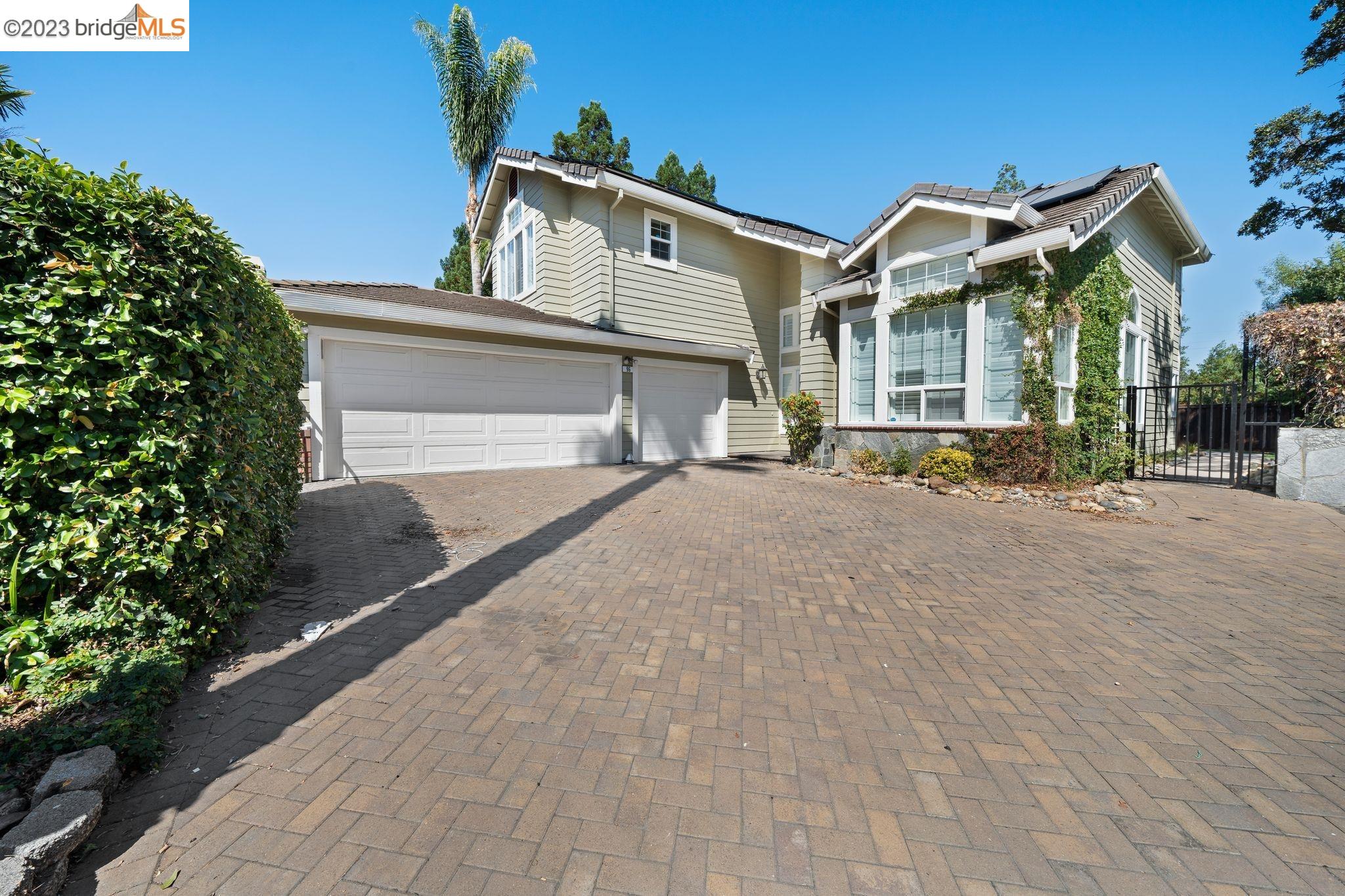 Detail Gallery Image 1 of 1 For 96 Colton Ln, Martinez,  CA 94553 - 5 Beds | 3 Baths