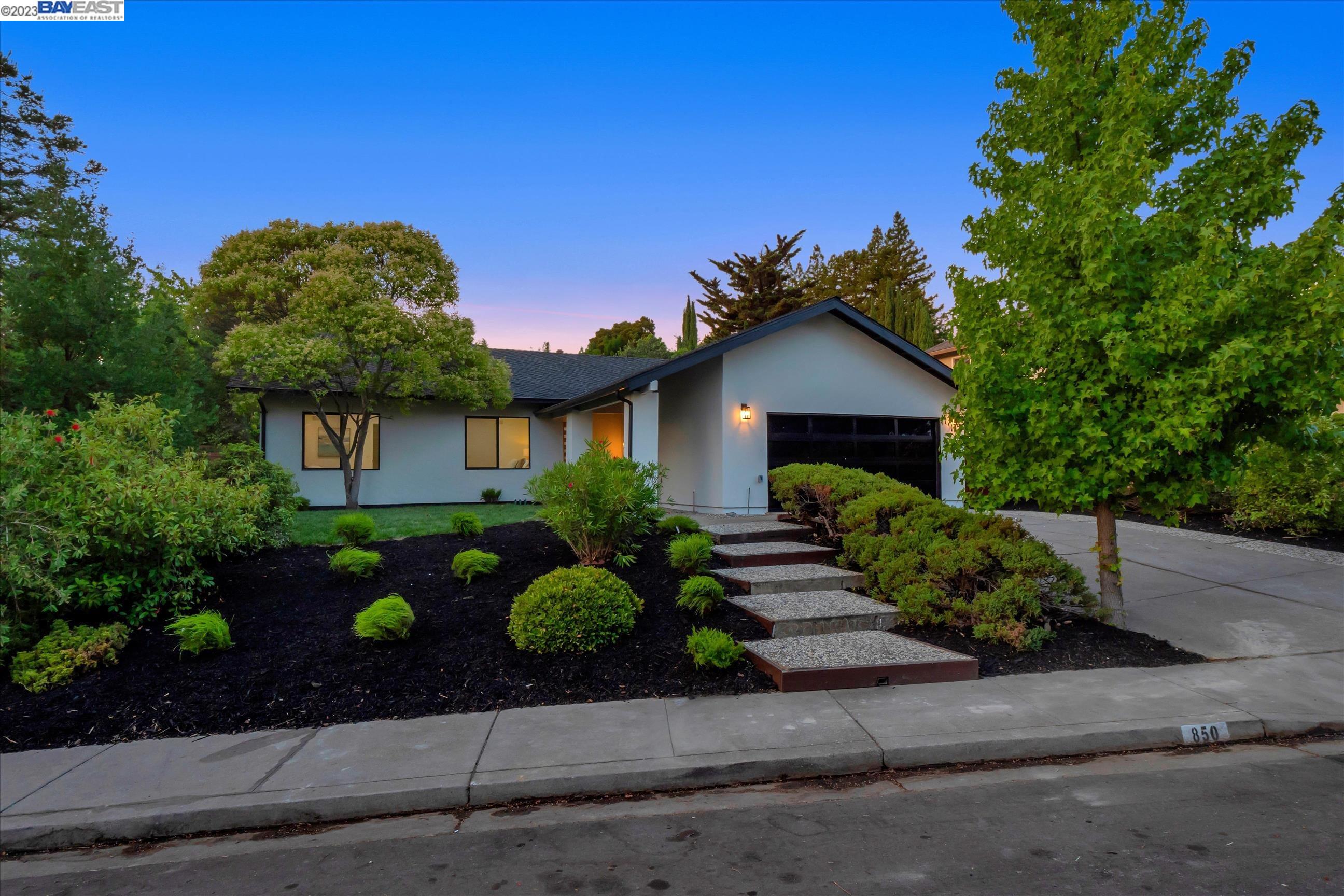 Detail Gallery Image 1 of 1 For 850 El Capitan Drive, Danville,  CA 94526 - 3 Beds | 2 Baths