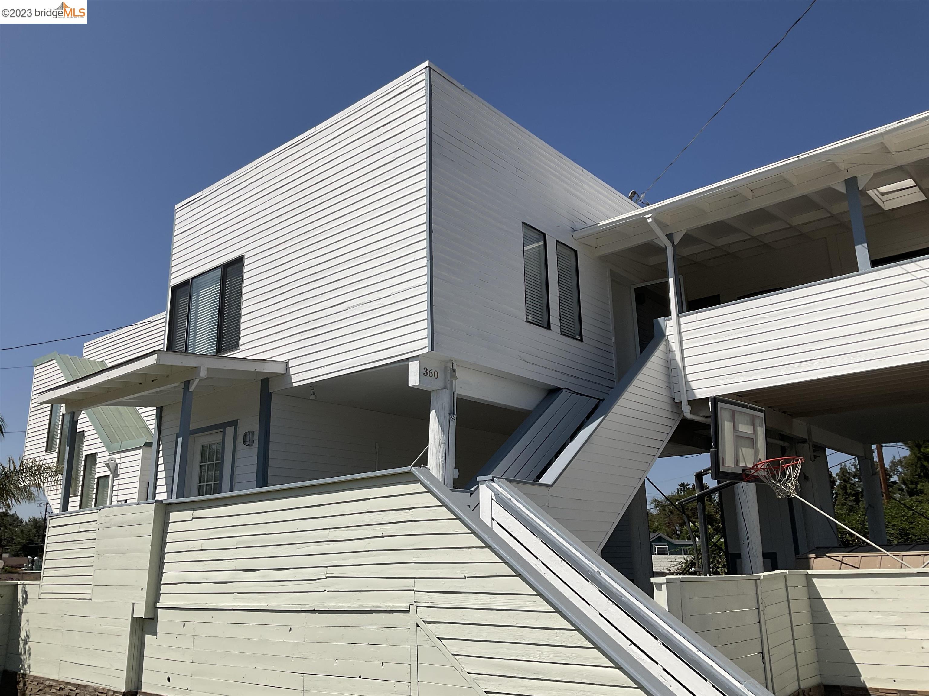 Detail Gallery Image 1 of 1 For 360 Park Lane, Bethel Island,  CA 94511 - 3 Beds | 3 Baths
