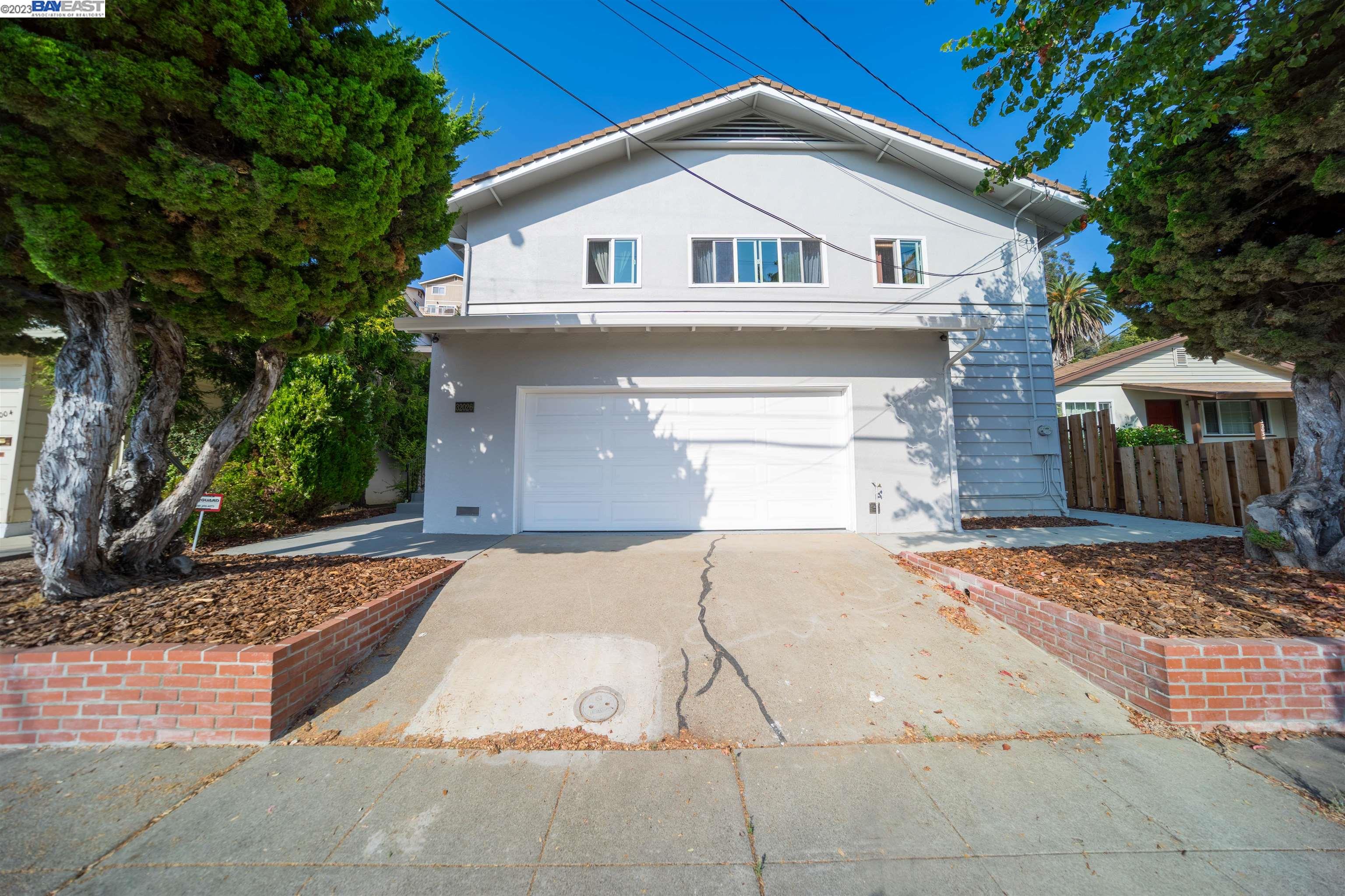 Detail Gallery Image 1 of 1 For 32026 Trevor Ave, Hayward,  CA 94544 - 4 Beds | 3 Baths