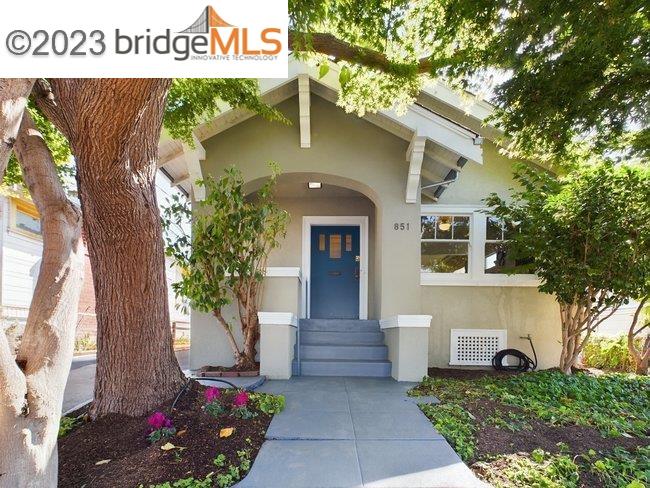 Detail Gallery Image 1 of 1 For 851 44th St, Oakland,  CA 94608 - 2 Beds | 1 Baths