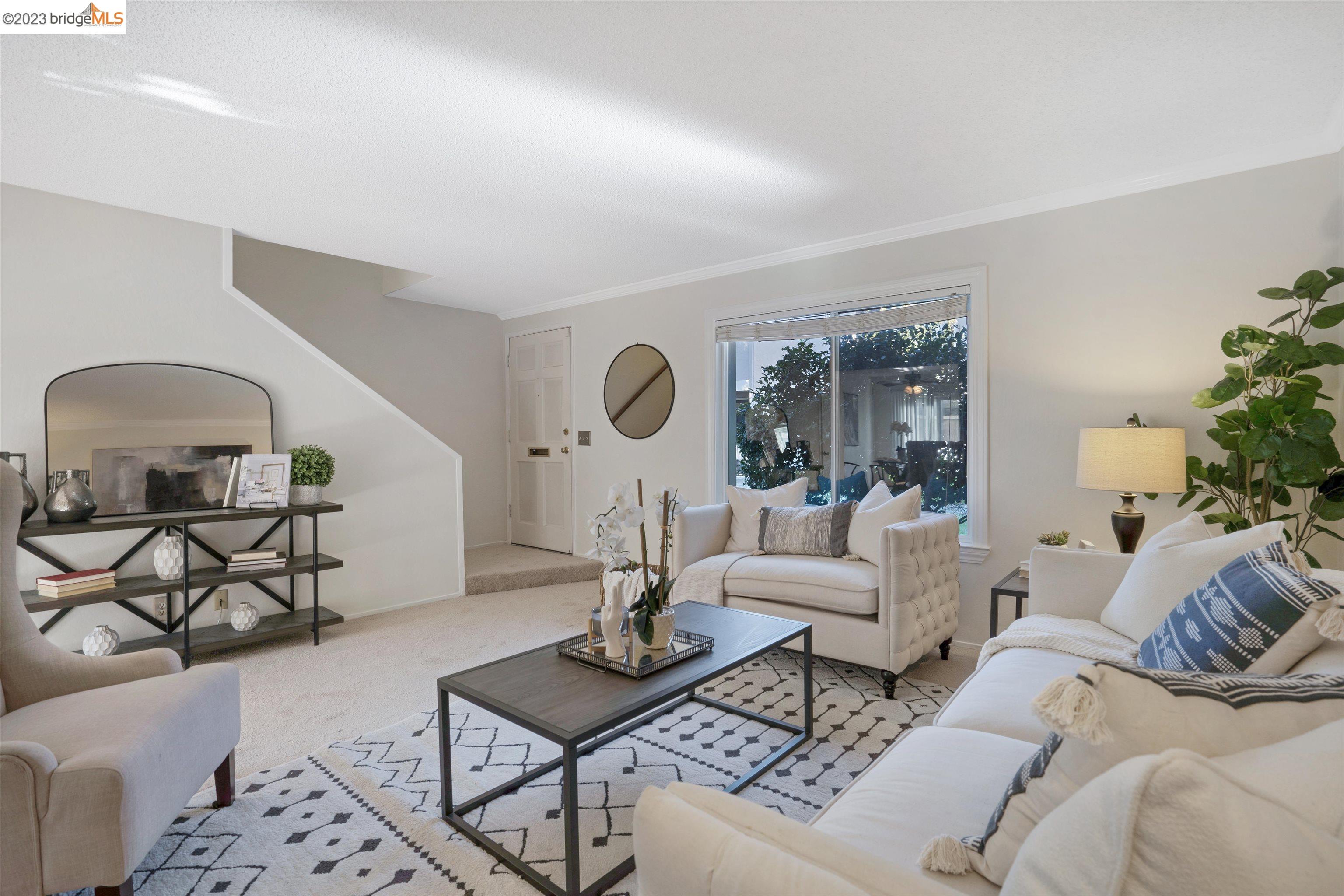 Detail Gallery Image 1 of 1 For 1260 Pine Creek #D,  Concord,  CA 94518-5991 - 3 Beds | 1/1 Baths
