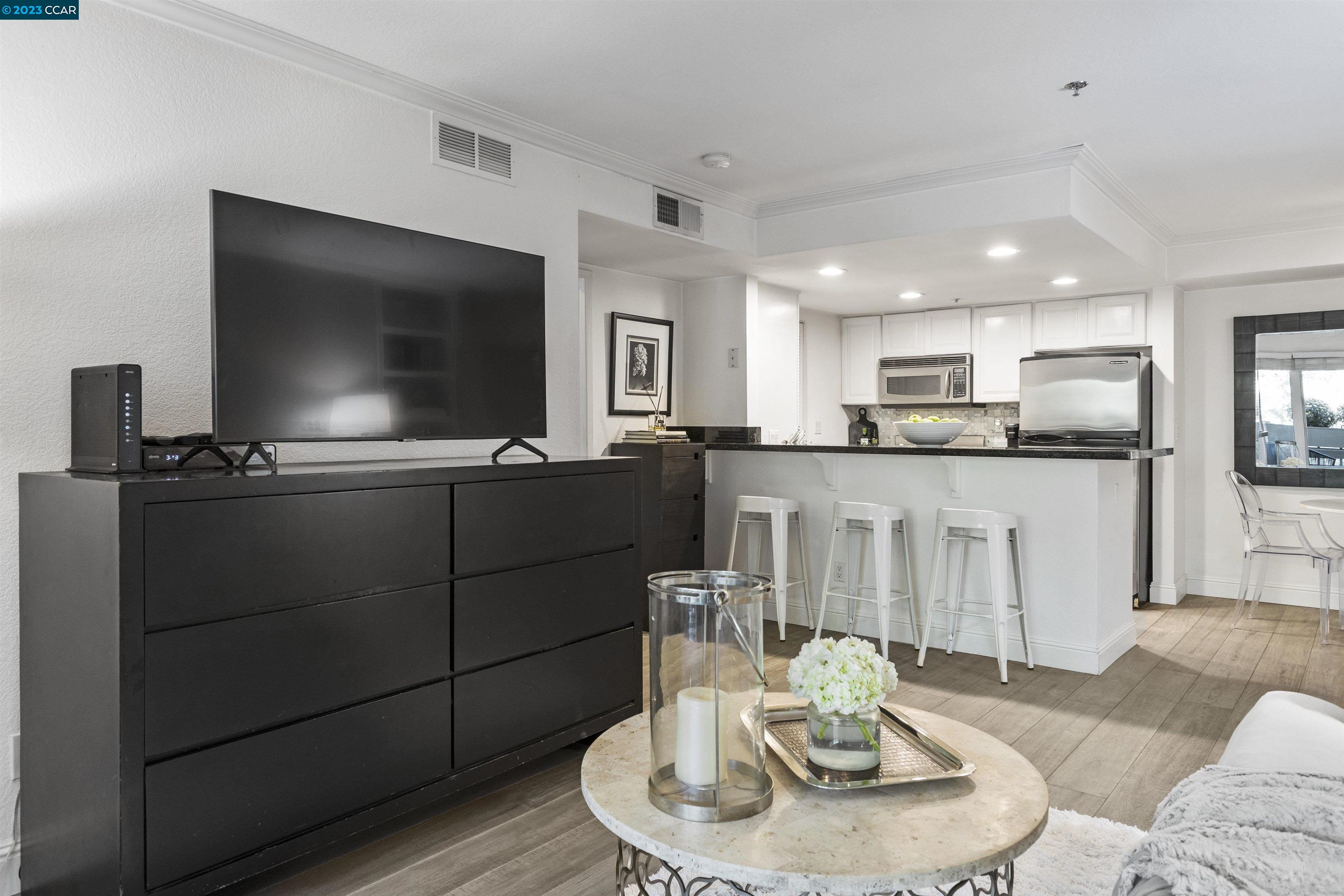 Photo #5: 41039991 Listing 