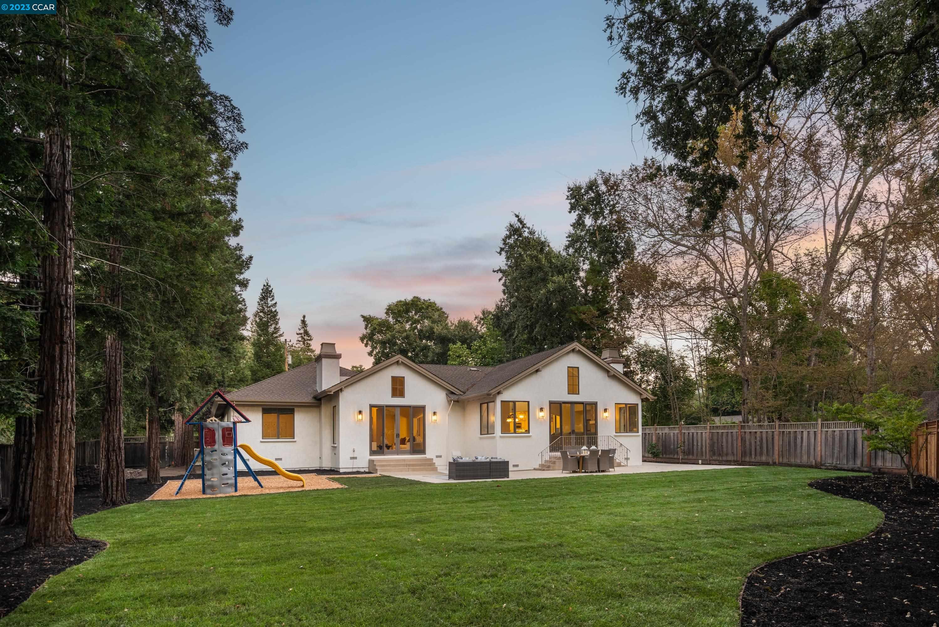 Detail Gallery Image 1 of 1 For 1531 Avenida Nueva, Diablo,  CA 94528 - 5 Beds | 4 Baths