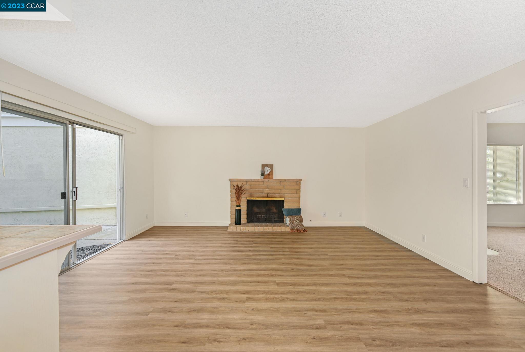 Photo #14: 41040067 Listing: Photo #14
