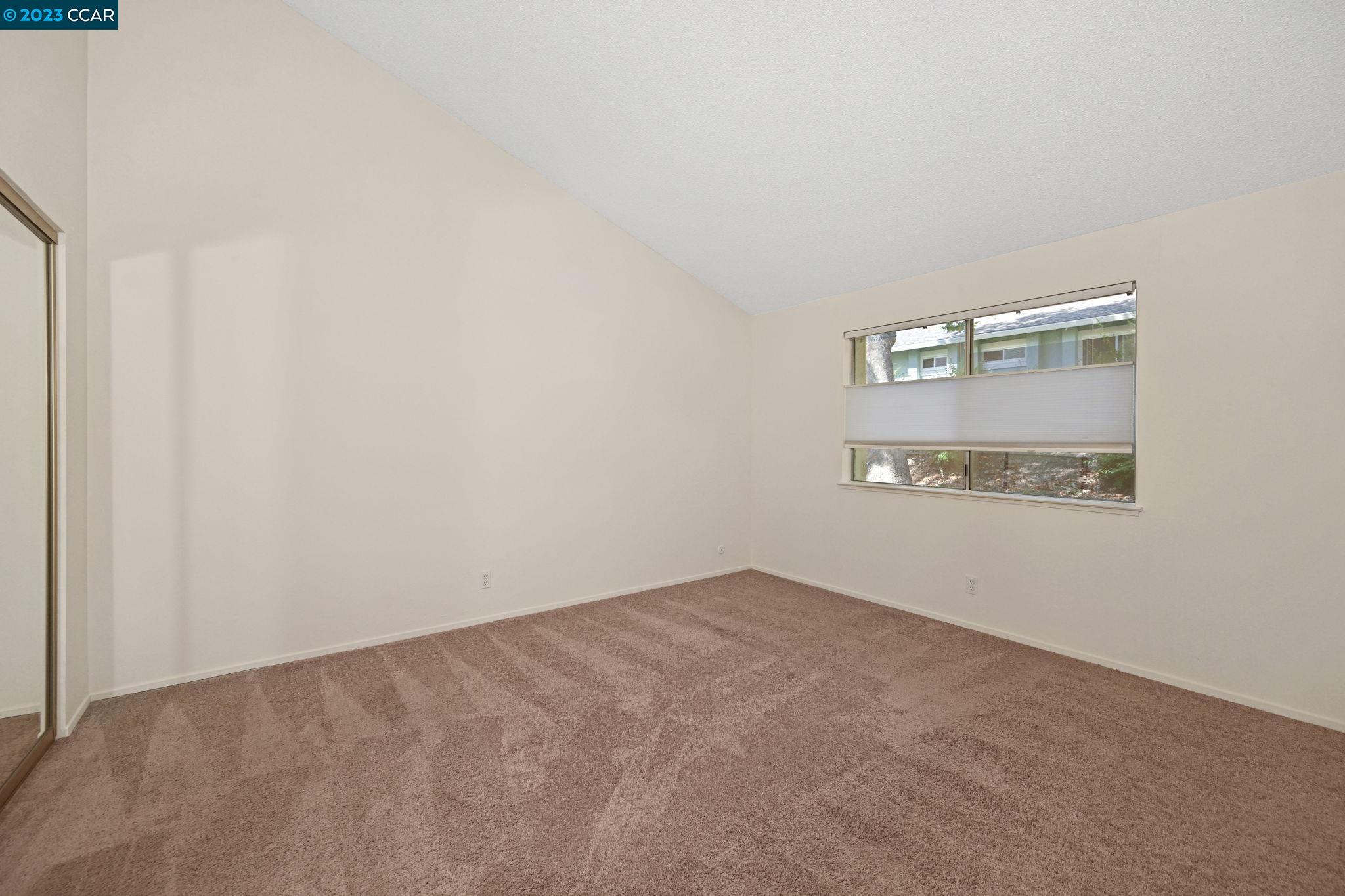 Photo #16: 41040067 Listing: Photo #16