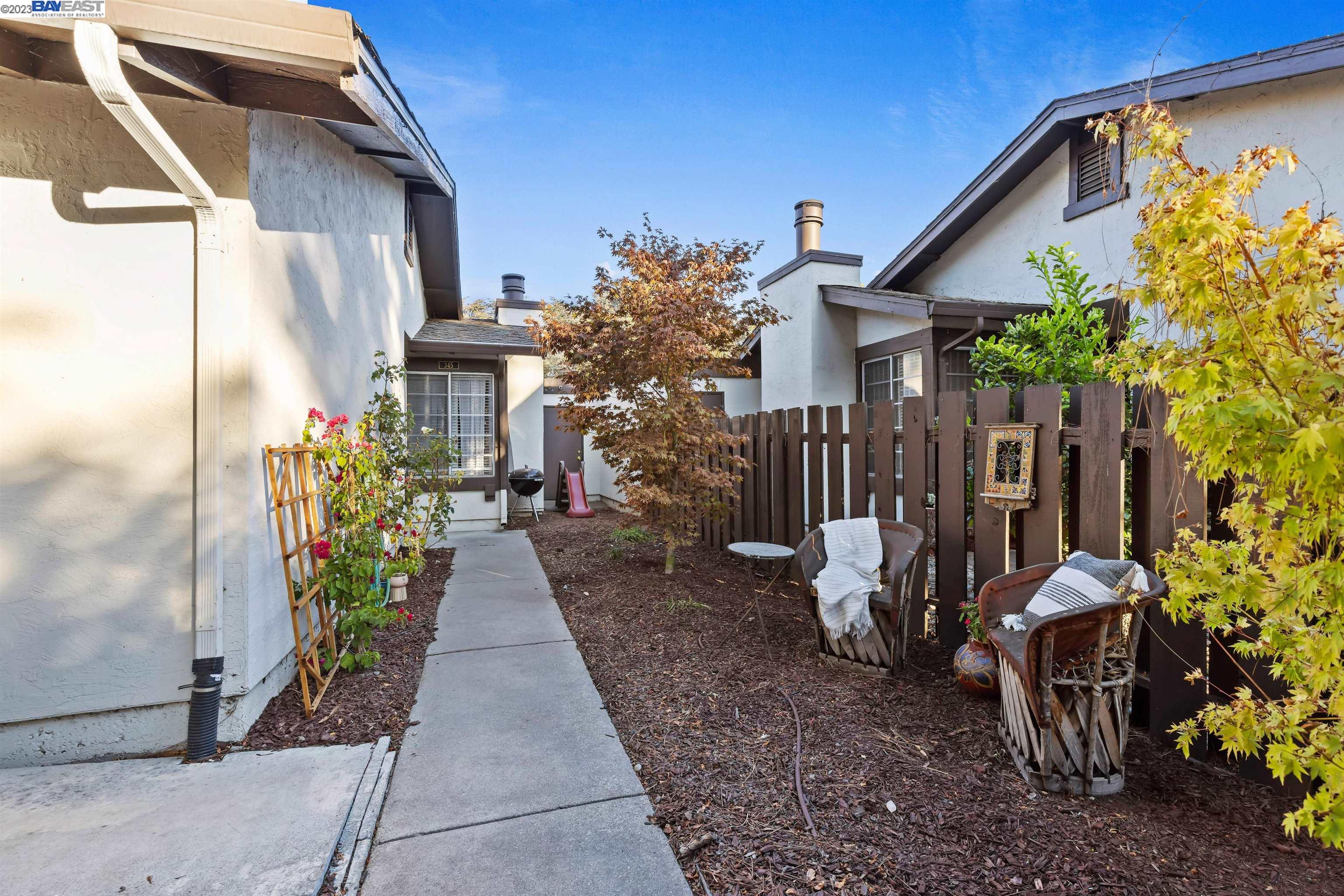 Photo #3: 41040152 Listing 