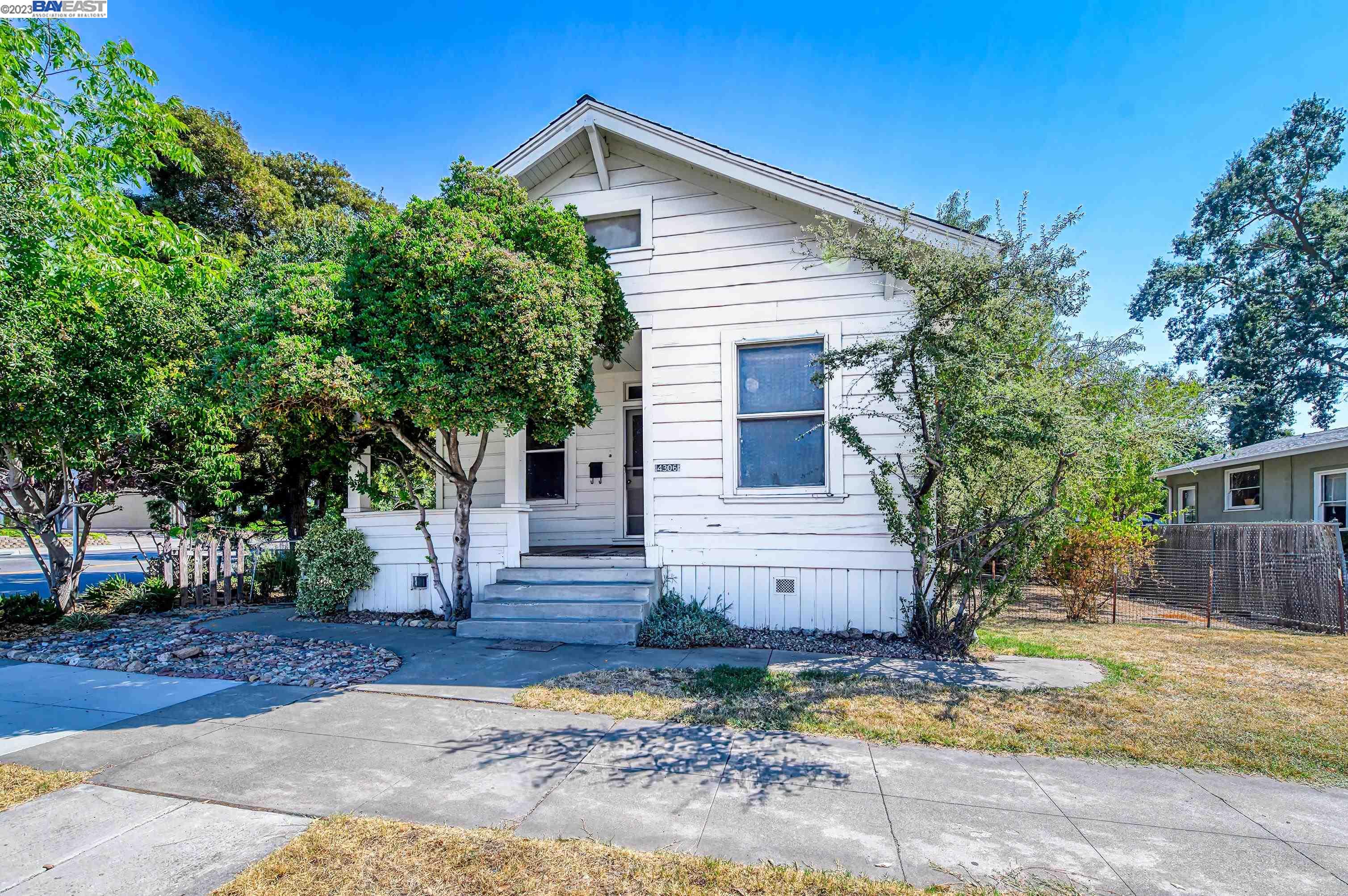 Detail Gallery Image 1 of 1 For 4306 1st St, Pleasanton,  CA 94566 - 3 Beds | 2 Baths