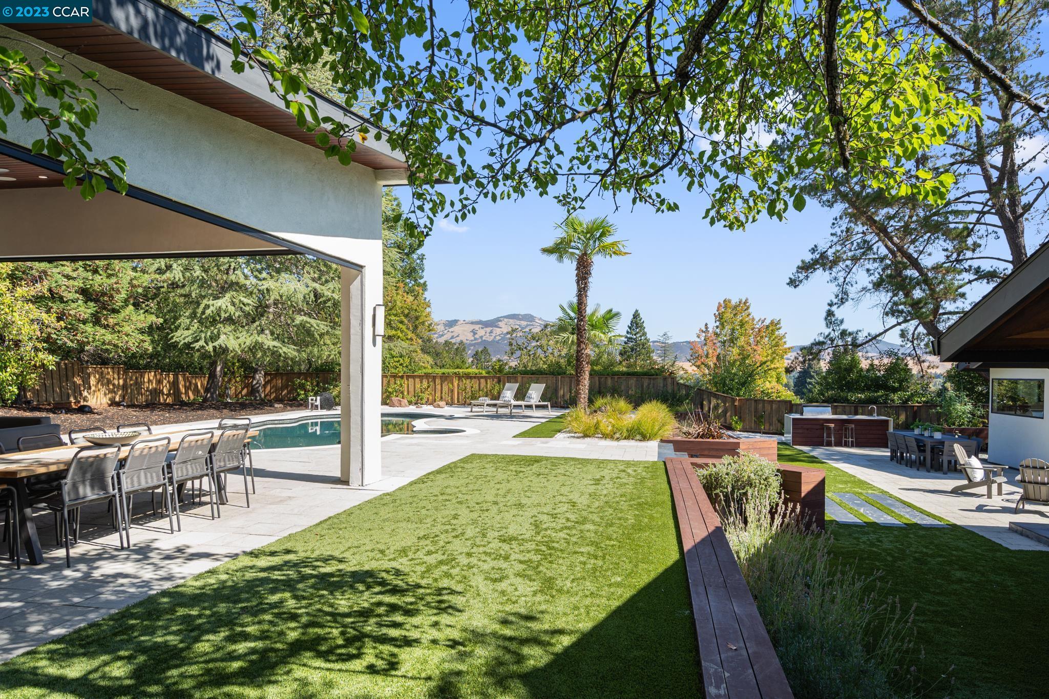 Detail Gallery Image 1 of 1 For 222 Remington Loop, Danville,  CA 94526 - 4 Beds | 3 Baths