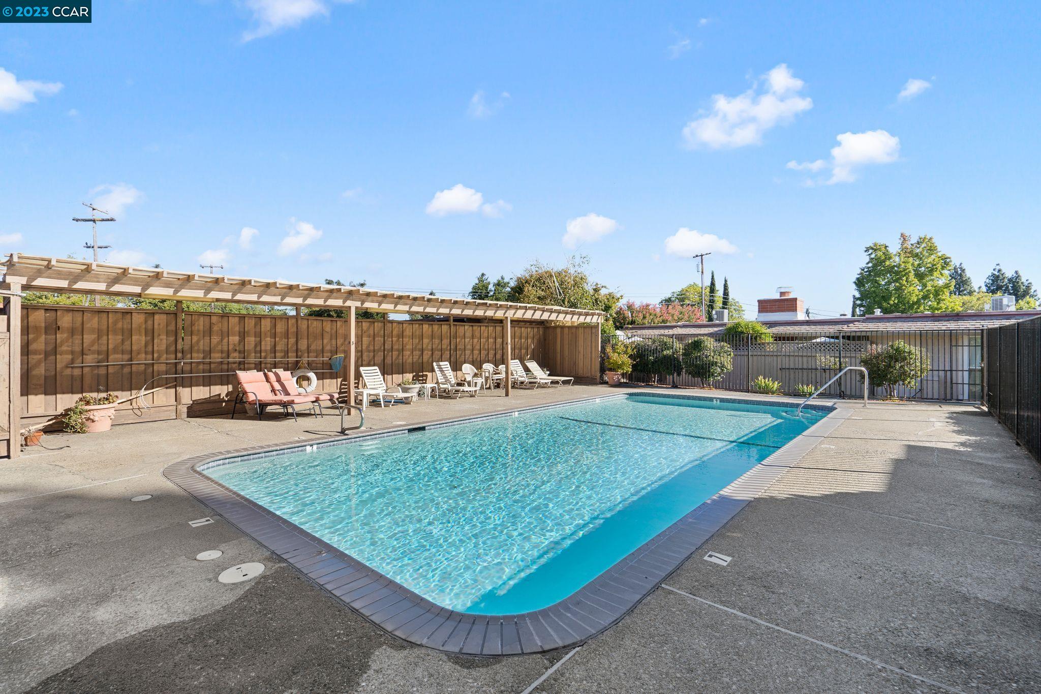 Photo #5: 41040469 Listing 