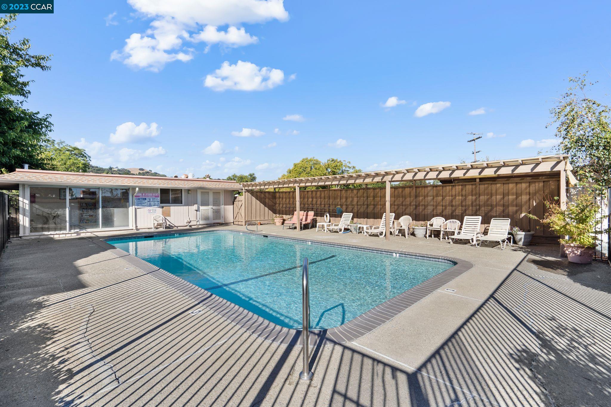 Photo #6: 41040469 Listing 